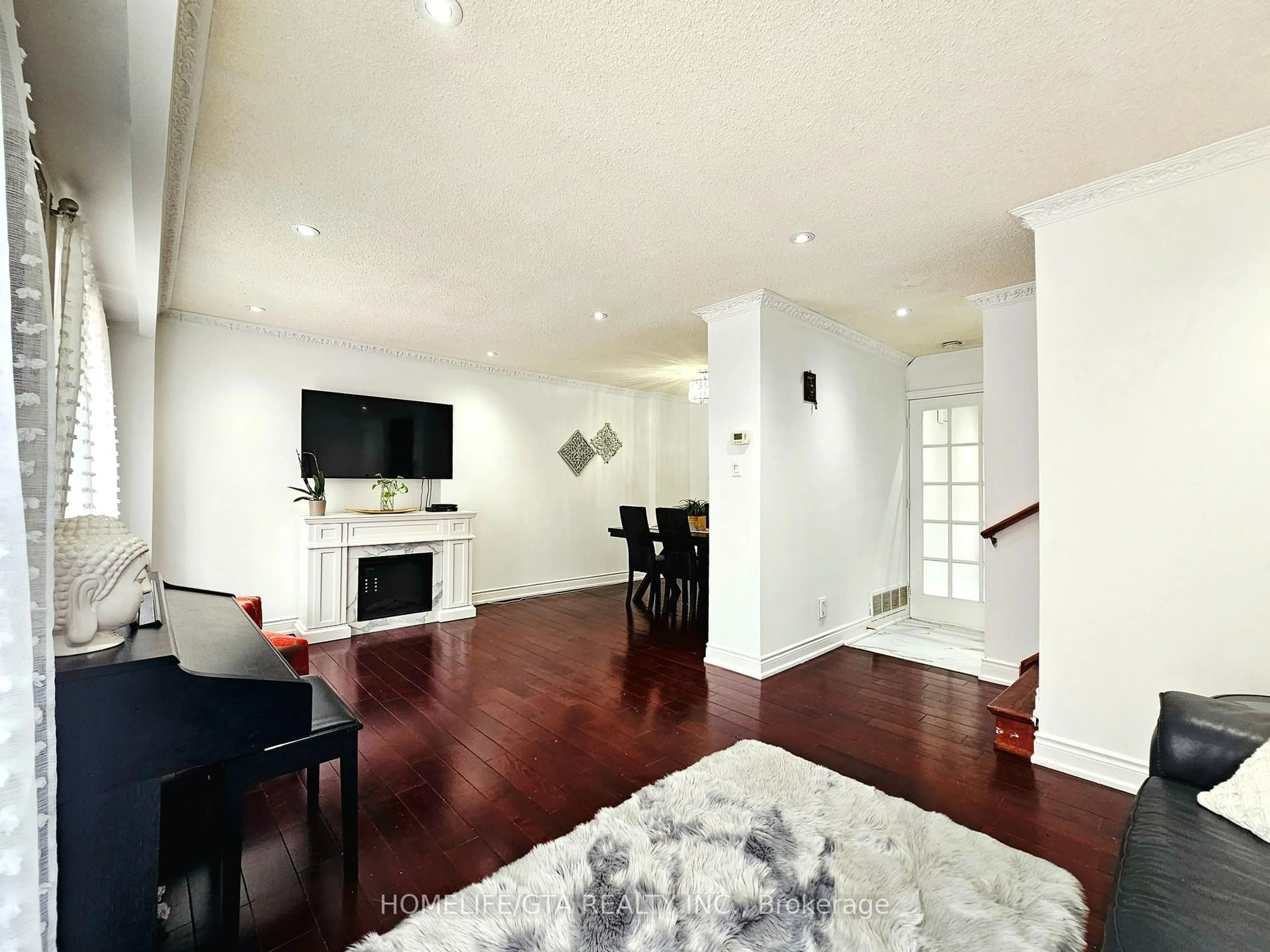 Unknown for 24 Bradstone Sq, Toronto Ontario M1B 1W2