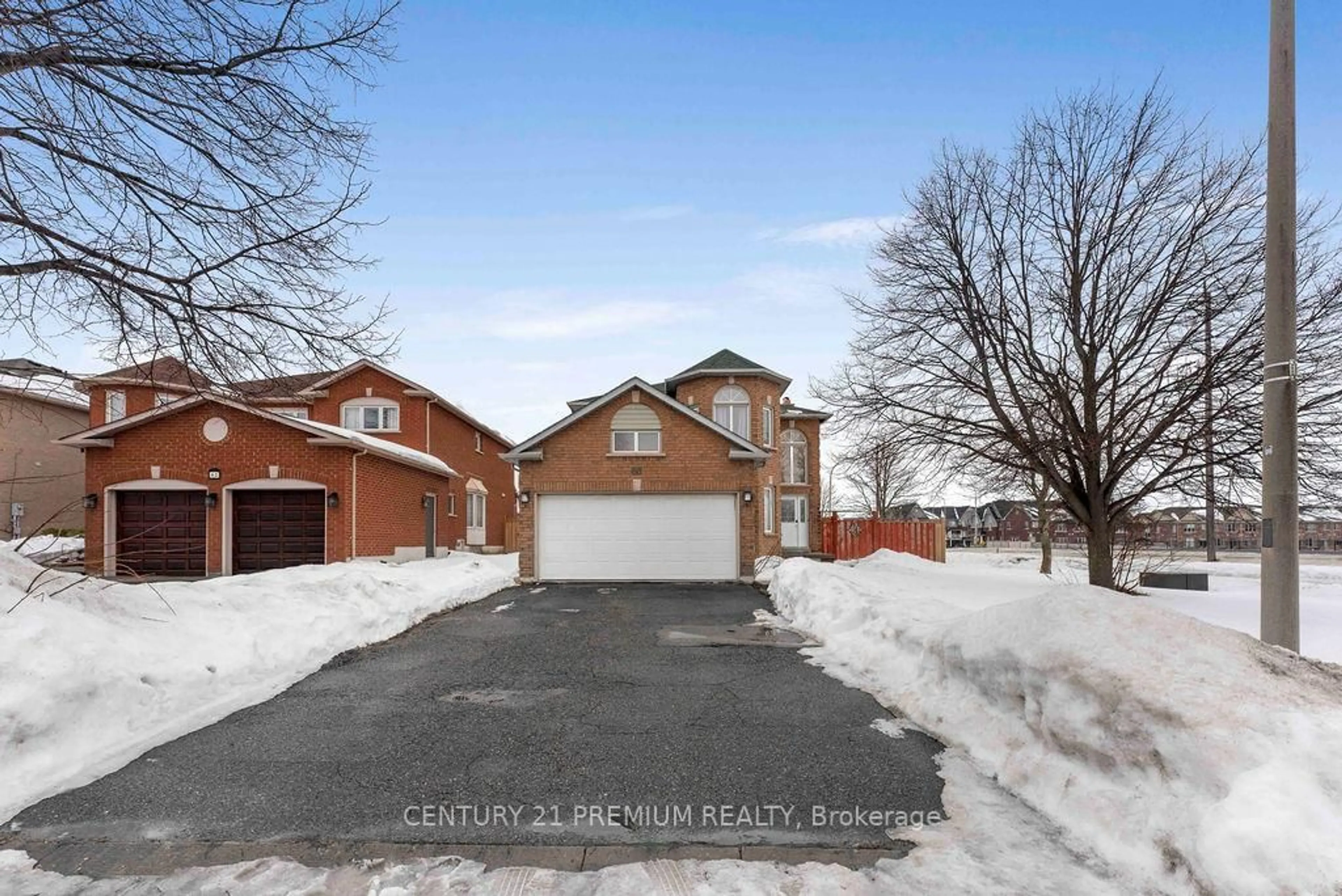 A pic from outside/outdoor area/front of a property/back of a property/a pic from drone, street for 60 Furrow Dr, Whitby Ontario L1R 1Y7
