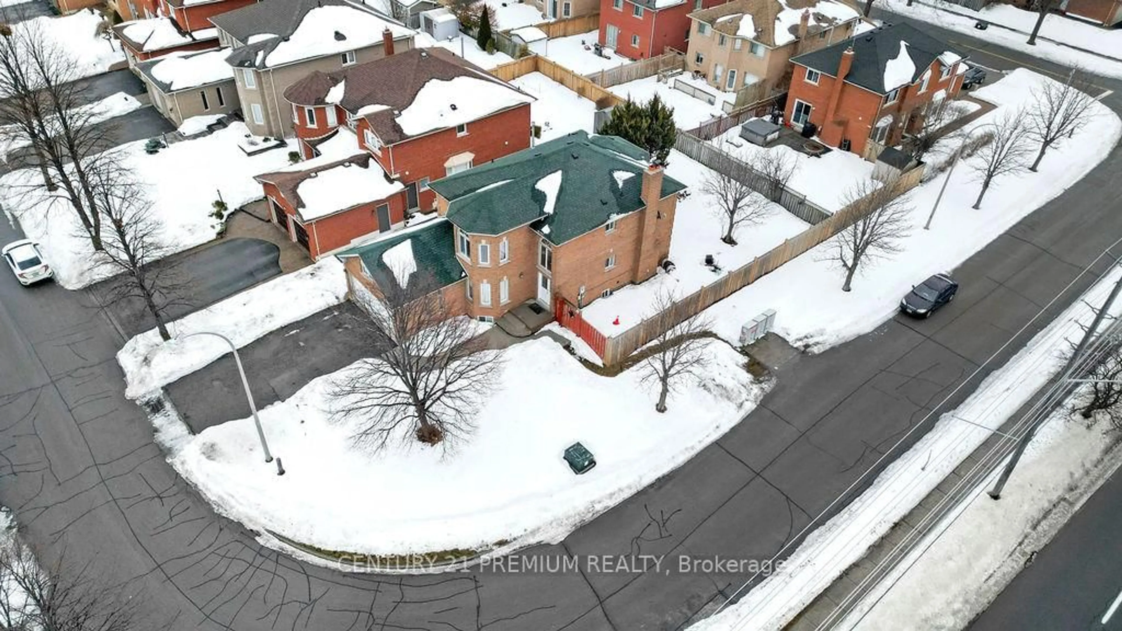 A pic from outside/outdoor area/front of a property/back of a property/a pic from drone, city buildings view from balcony for 60 Furrow Dr, Whitby Ontario L1R 1Y7