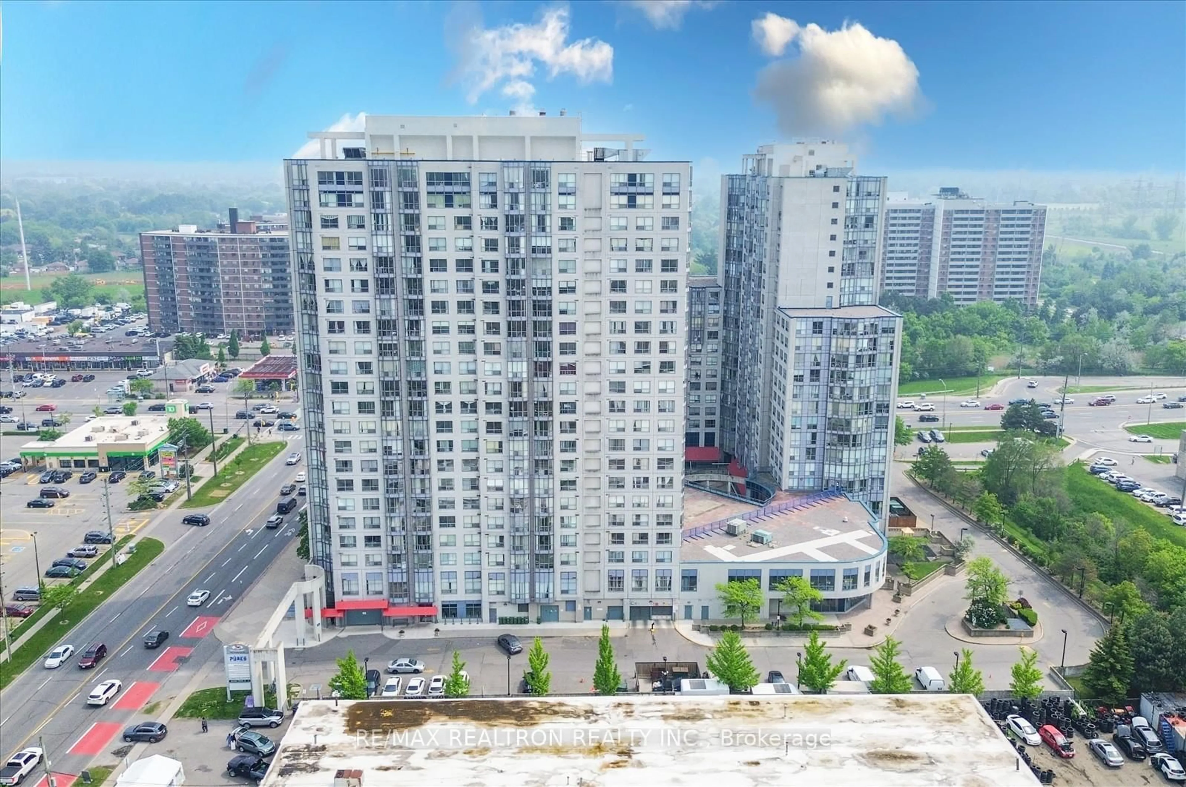 A pic from outside/outdoor area/front of a property/back of a property/a pic from drone, city buildings view from balcony for 1470 Midland Ave #607, Toronto Ontario M1P 4Z4