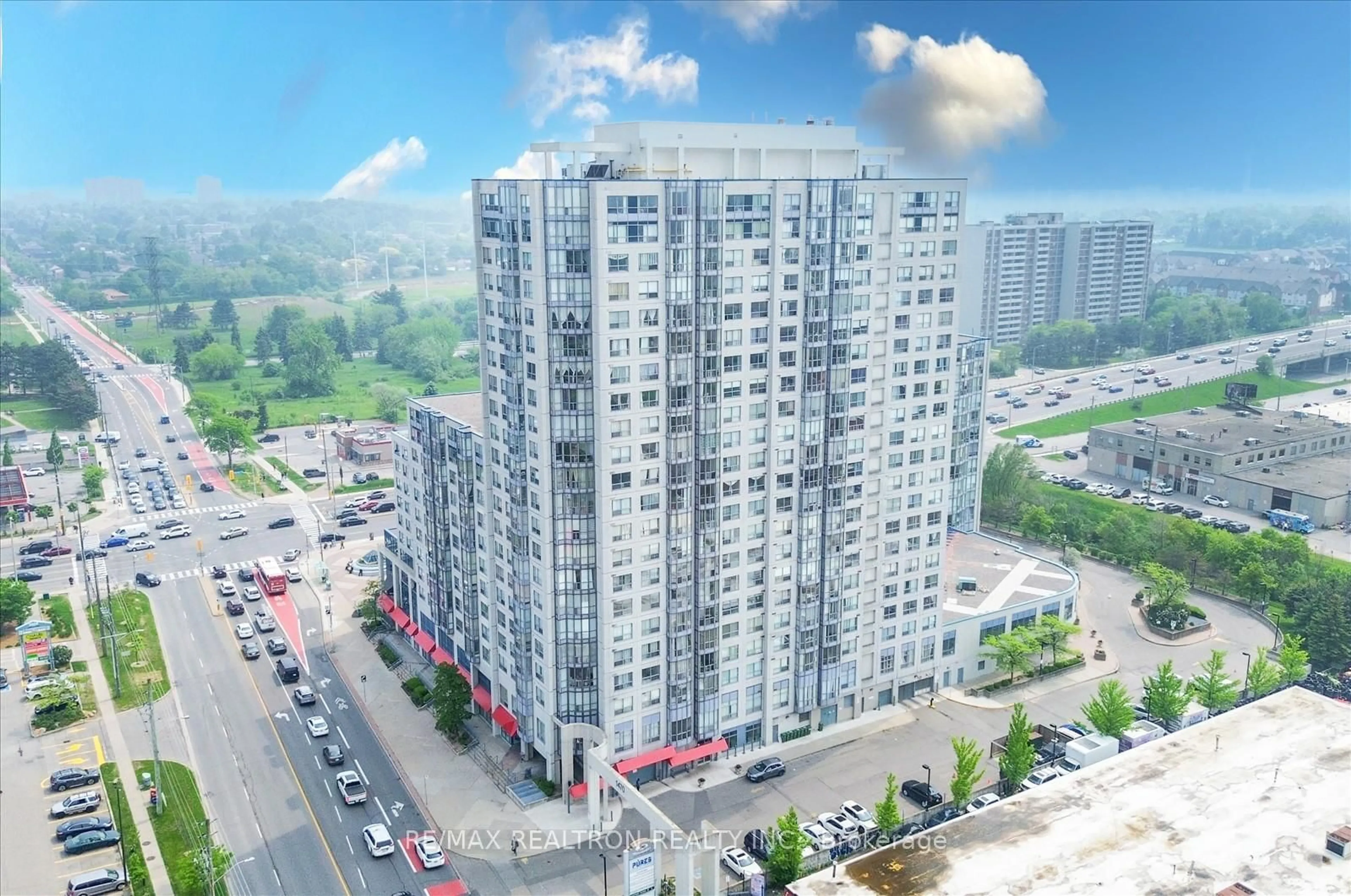 A pic from outside/outdoor area/front of a property/back of a property/a pic from drone, building for 1470 Midland Ave #607, Toronto Ontario M1P 4Z4