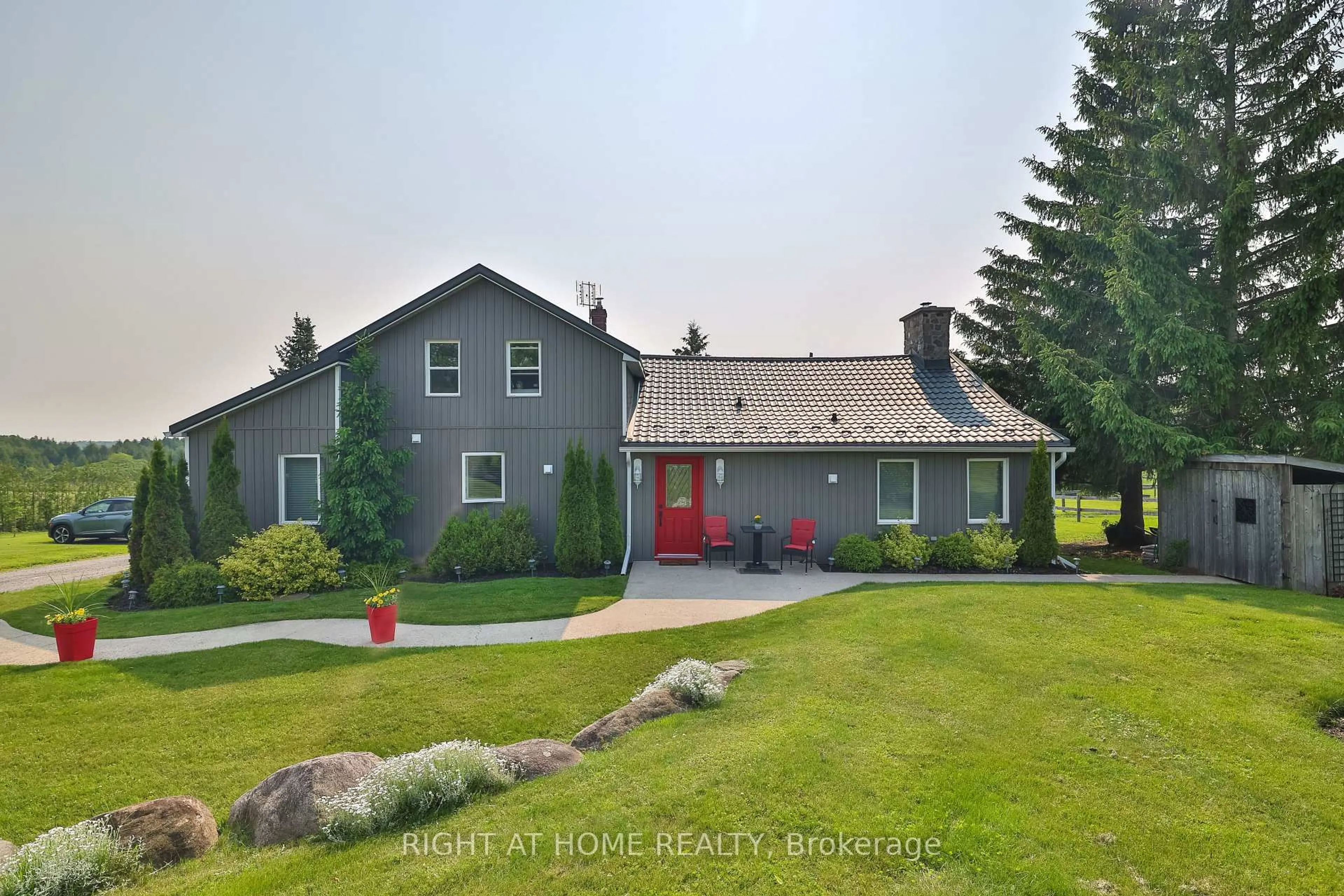 A pic from outside/outdoor area/front of a property/back of a property/a pic from drone, unknown for 6406 Clemens Rd, Clarington Ontario L1C 5R3