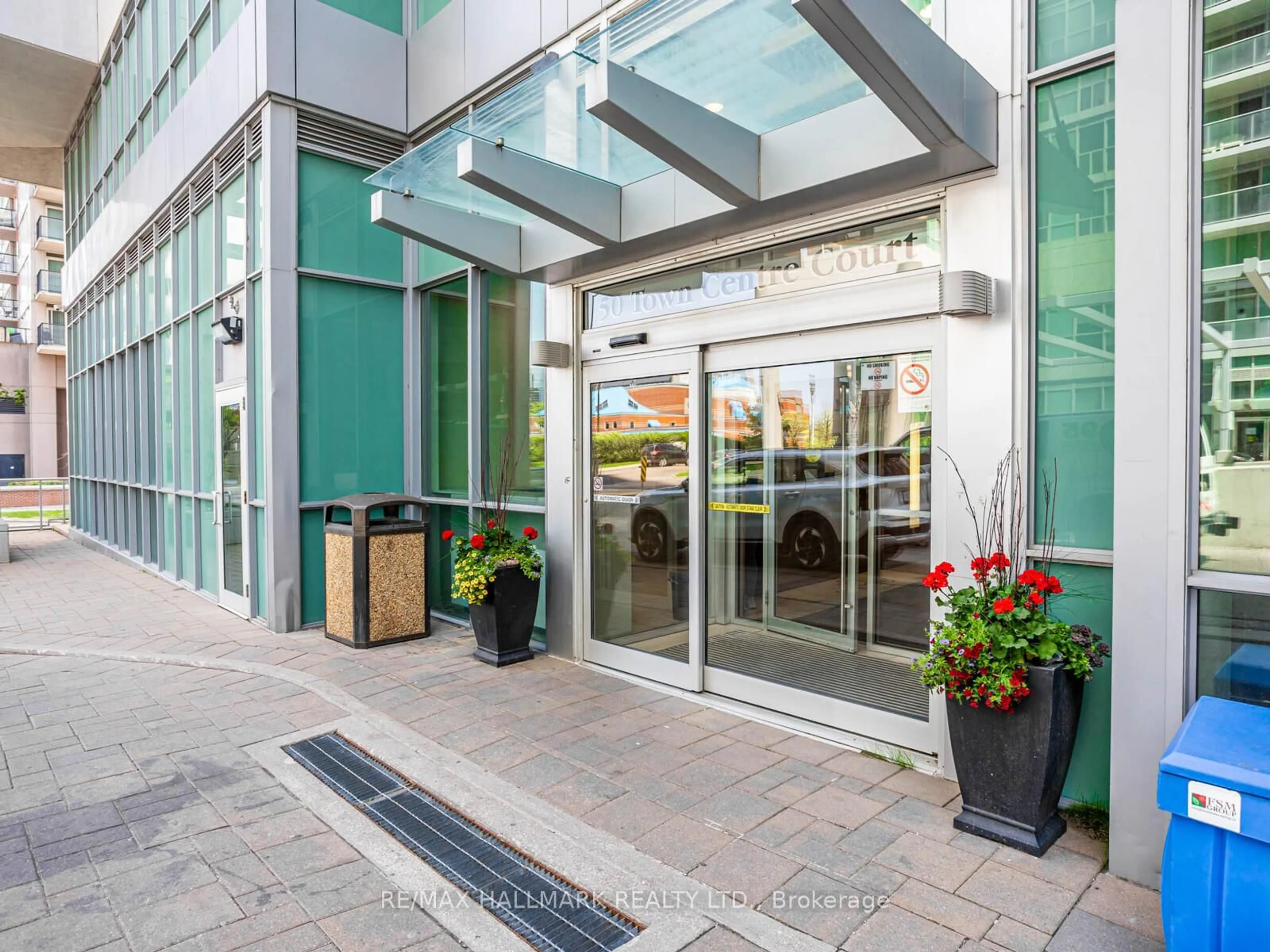 Indoor foyer for 50 Town Centre Crt #1011, Toronto Ontario M1P 4Y7