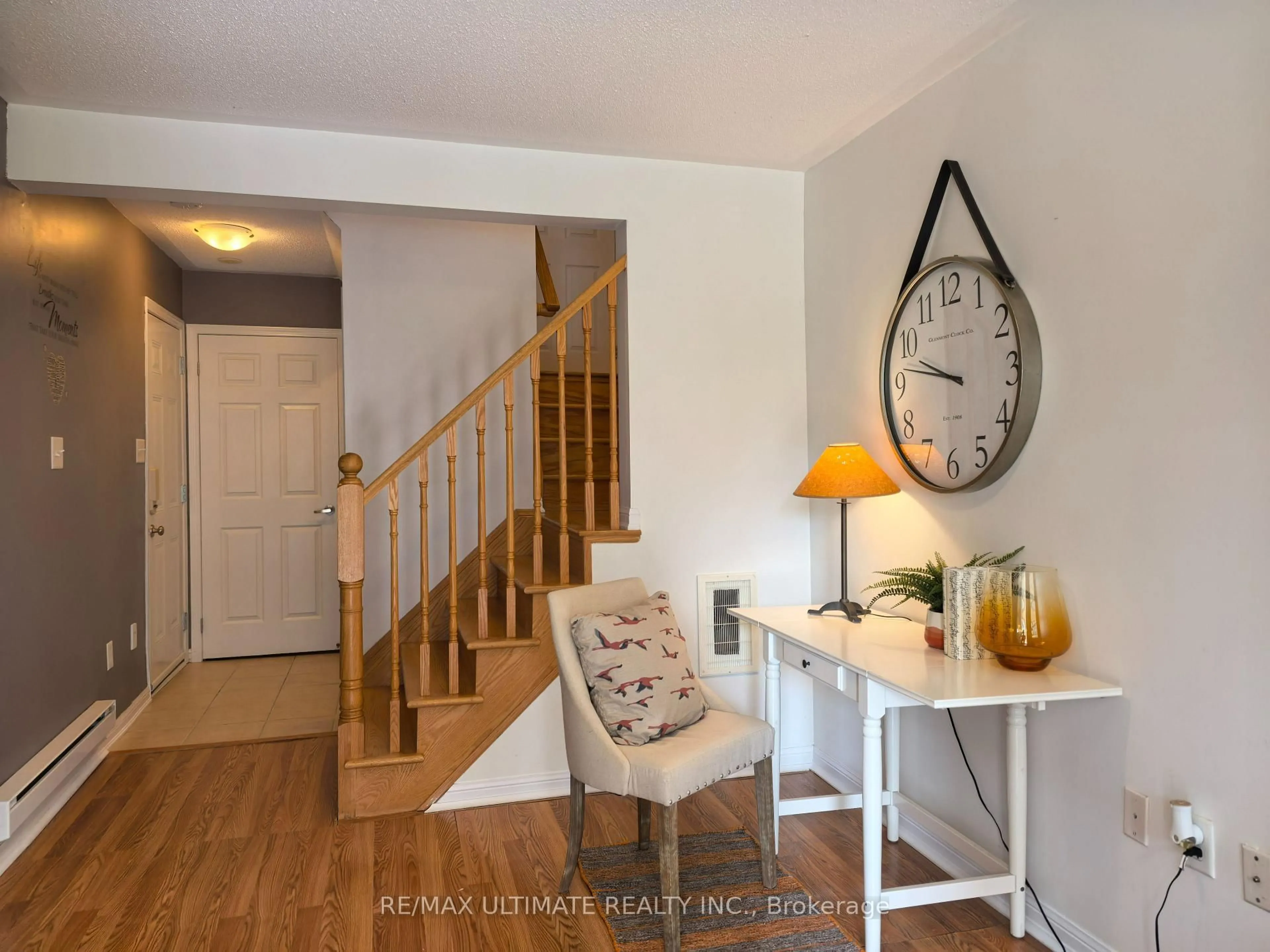 Indoor entryway for 79 Mendelssohn St, Toronto Ontario M1L 0B8