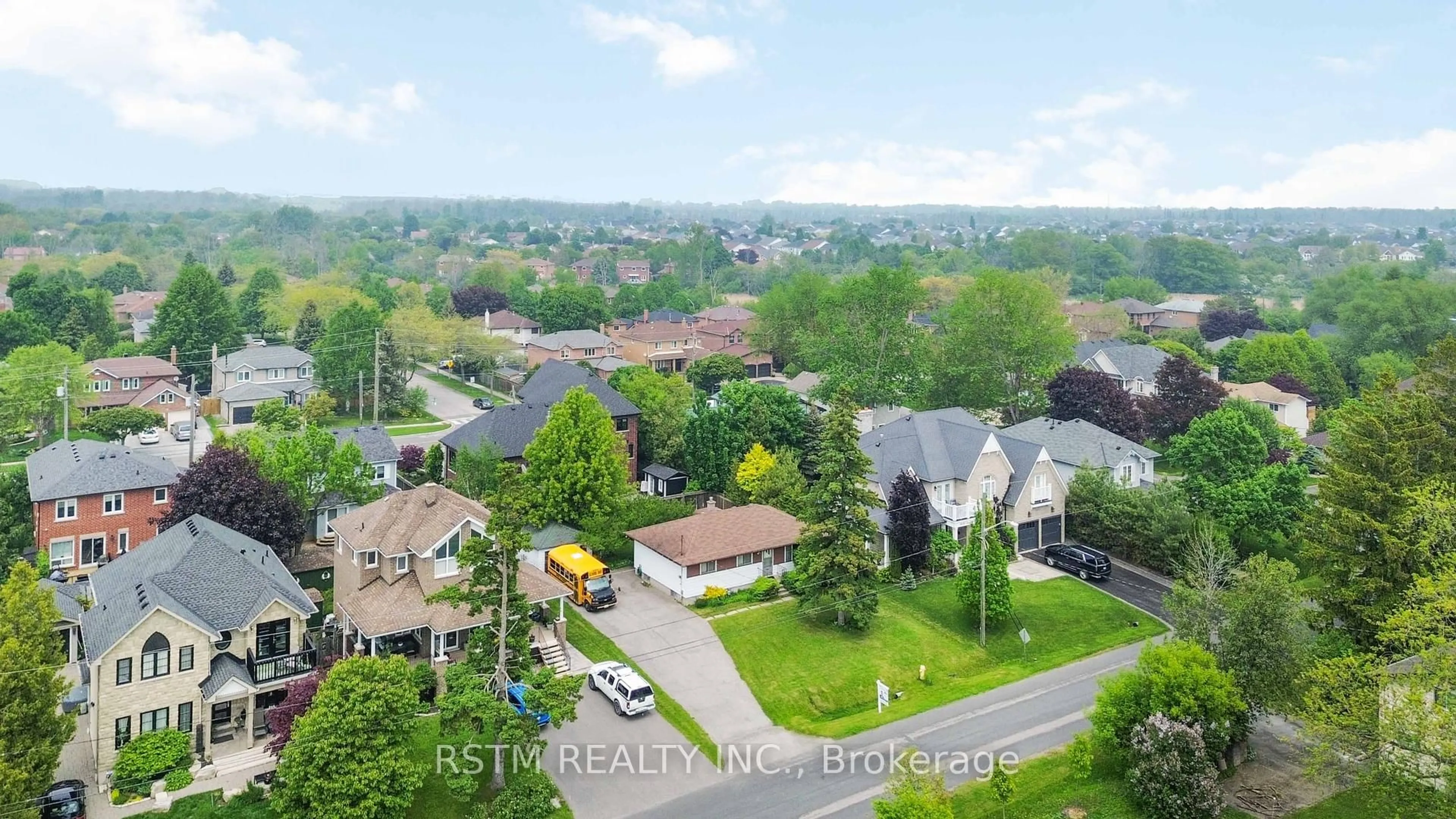 A pic from outside/outdoor area/front of a property/back of a property/a pic from drone, city buildings view from balcony for 3050 Ebony St, Ajax Ontario L1S 1B9