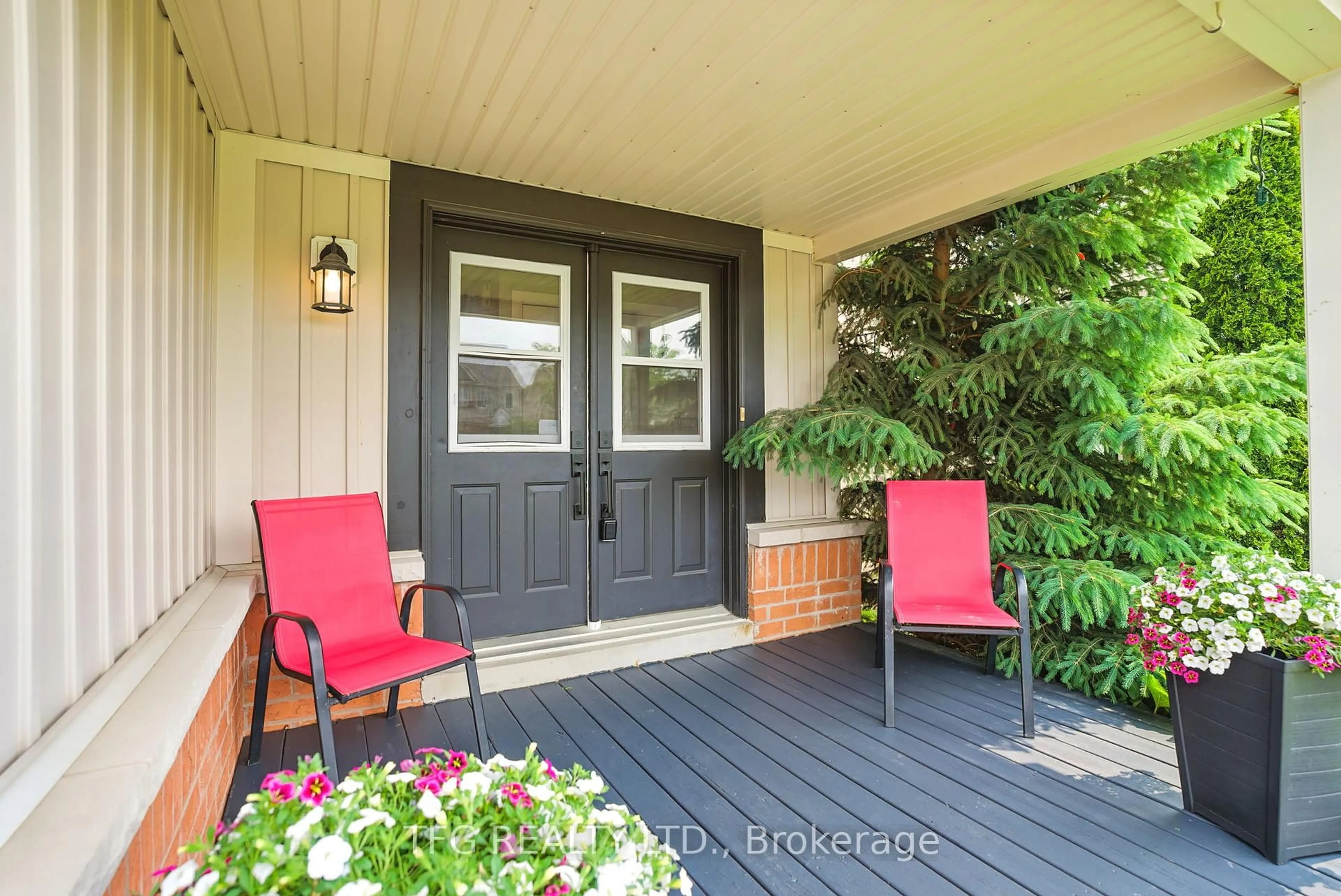 Indoor entryway for 1187 Ashgrove Cres, Oshawa Ontario L1K 3A4
