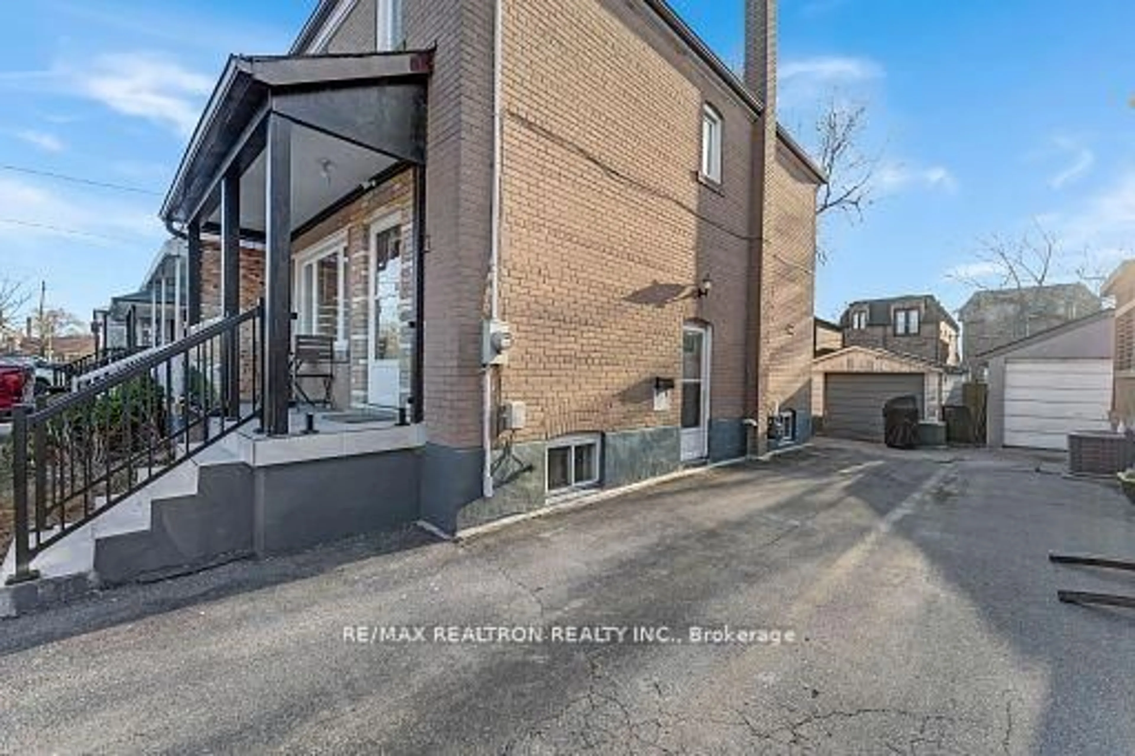 Unknown for 22 Rupert St, Toronto Ontario M1K 1T4