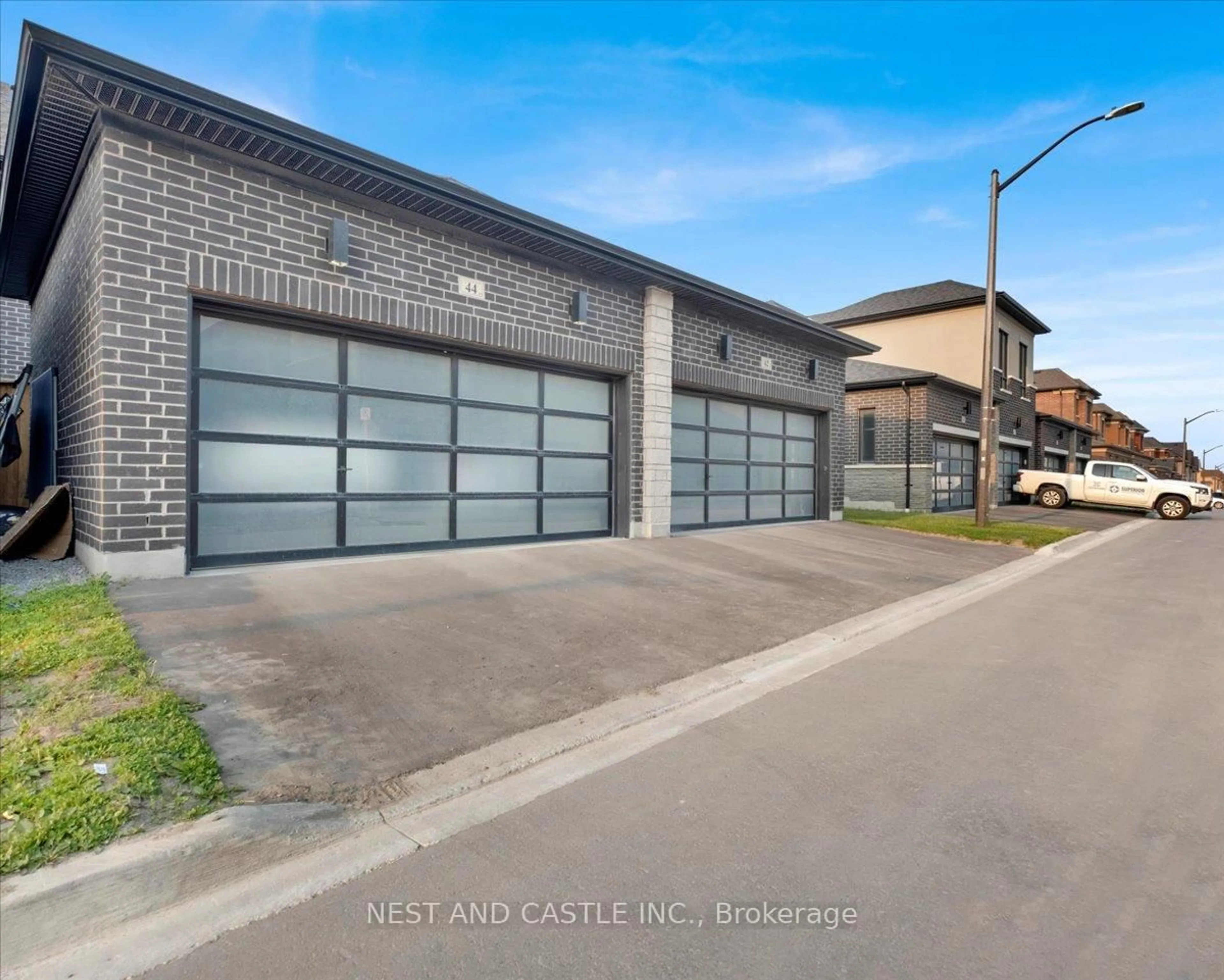 Indoor garage for 44 O'Reilly St, Whitby Ontario L1P 0N7