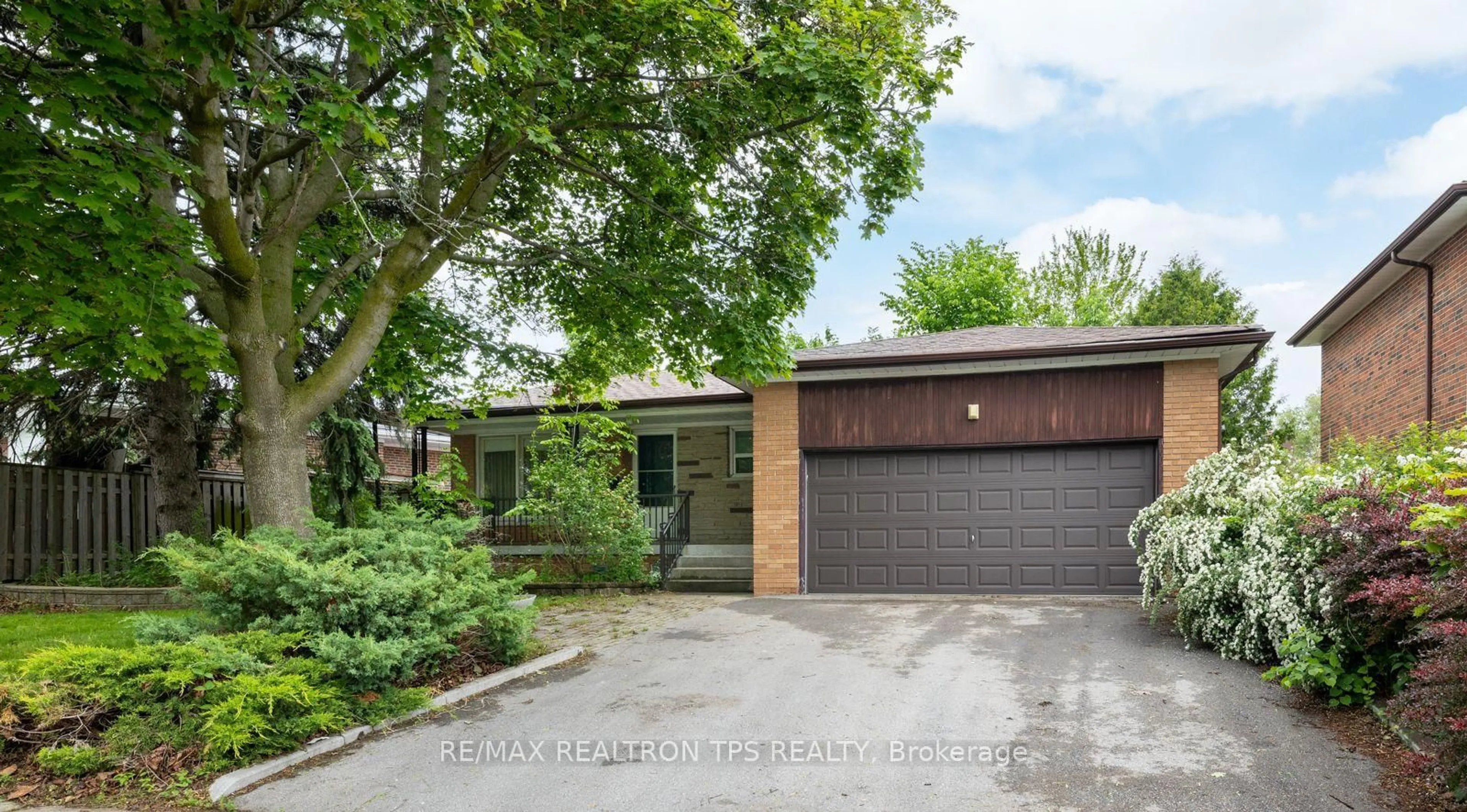 Home with brick exterior material, street for 54 Portico Dr, Toronto Ontario M1G 3R6