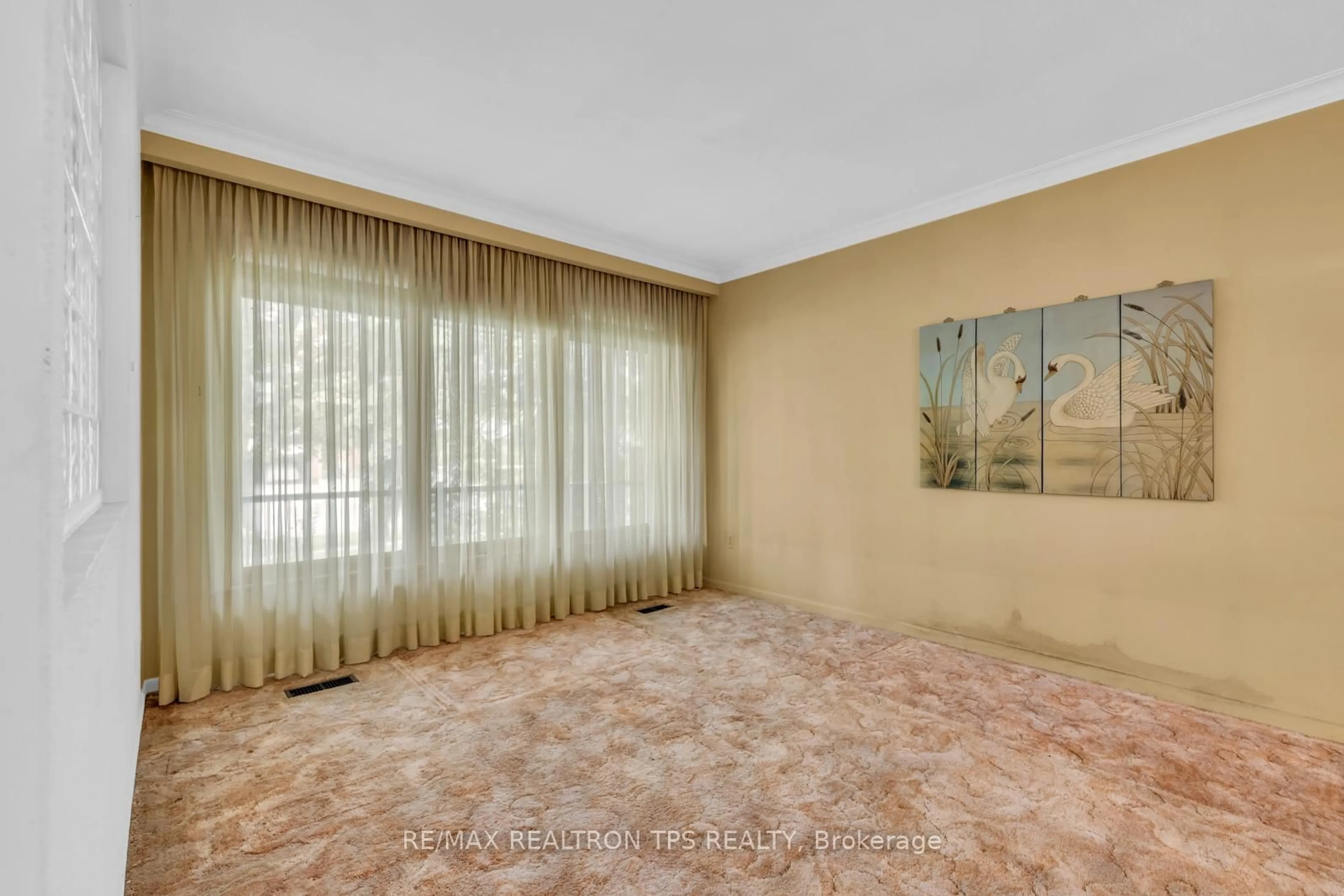 A pic of a room for 54 Portico Dr, Toronto Ontario M1G 3R6
