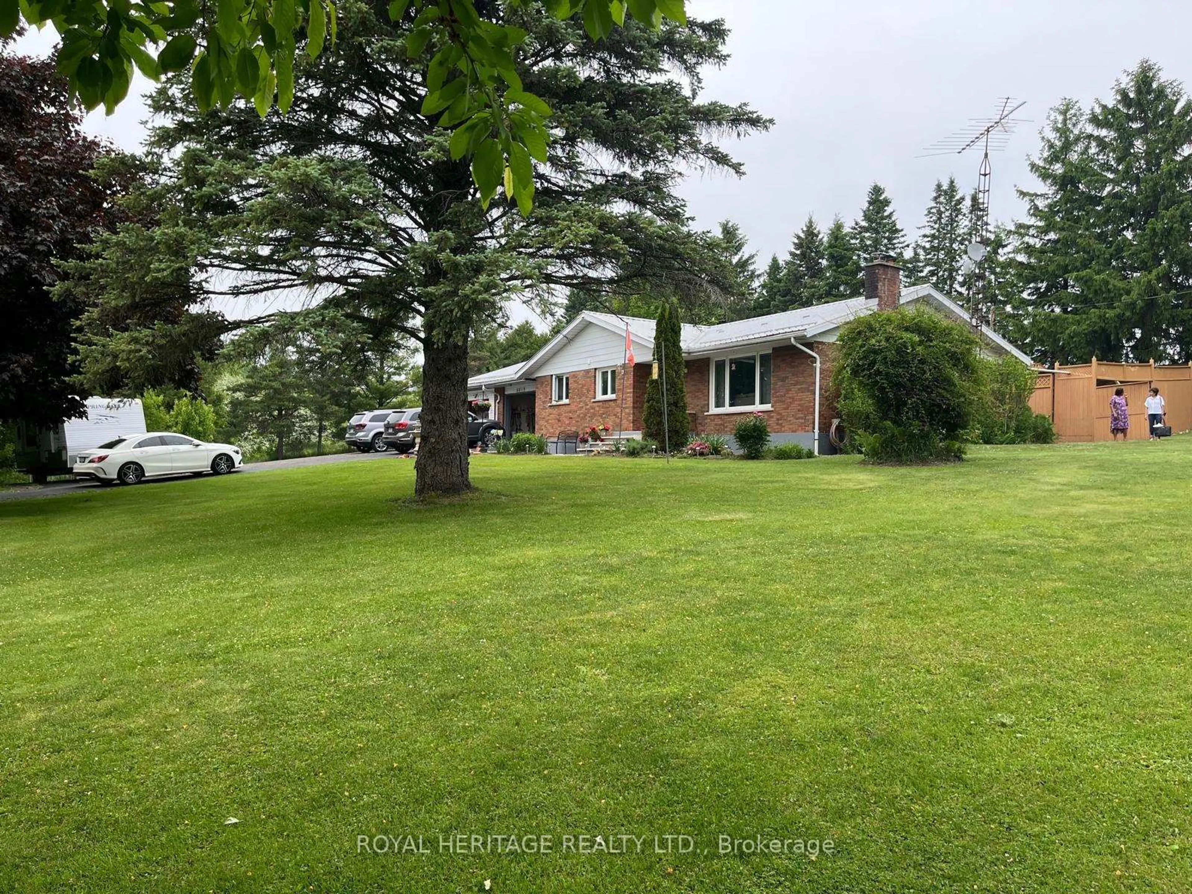A pic from outside/outdoor area/front of a property/back of a property/a pic from drone, unknown for 6019 Morton Rd, Clarington Ontario L0A 1E0