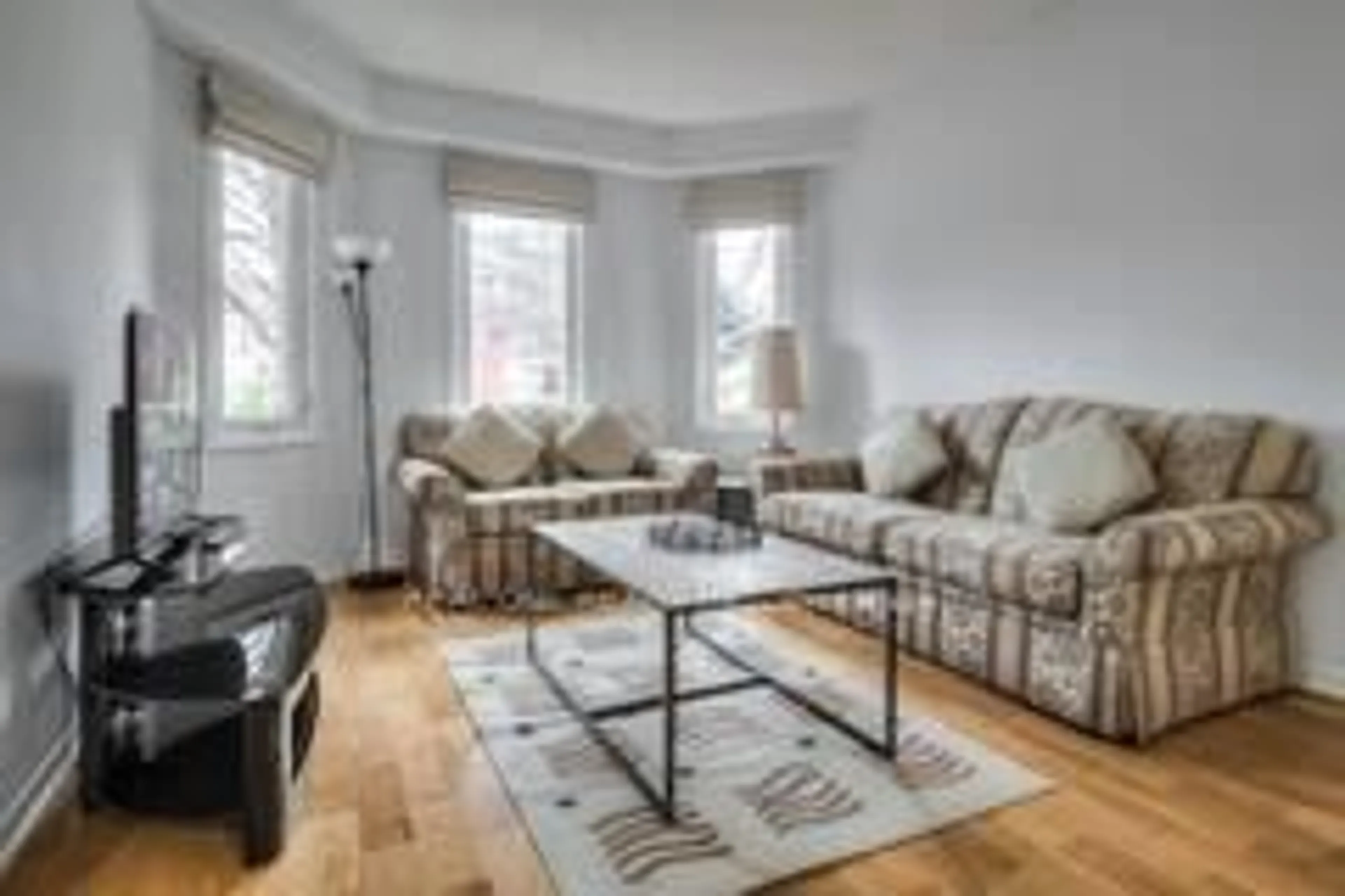 Living room with furniture, unknown for 49 Glenthorne Dr, Toronto Ontario M1C 3S9