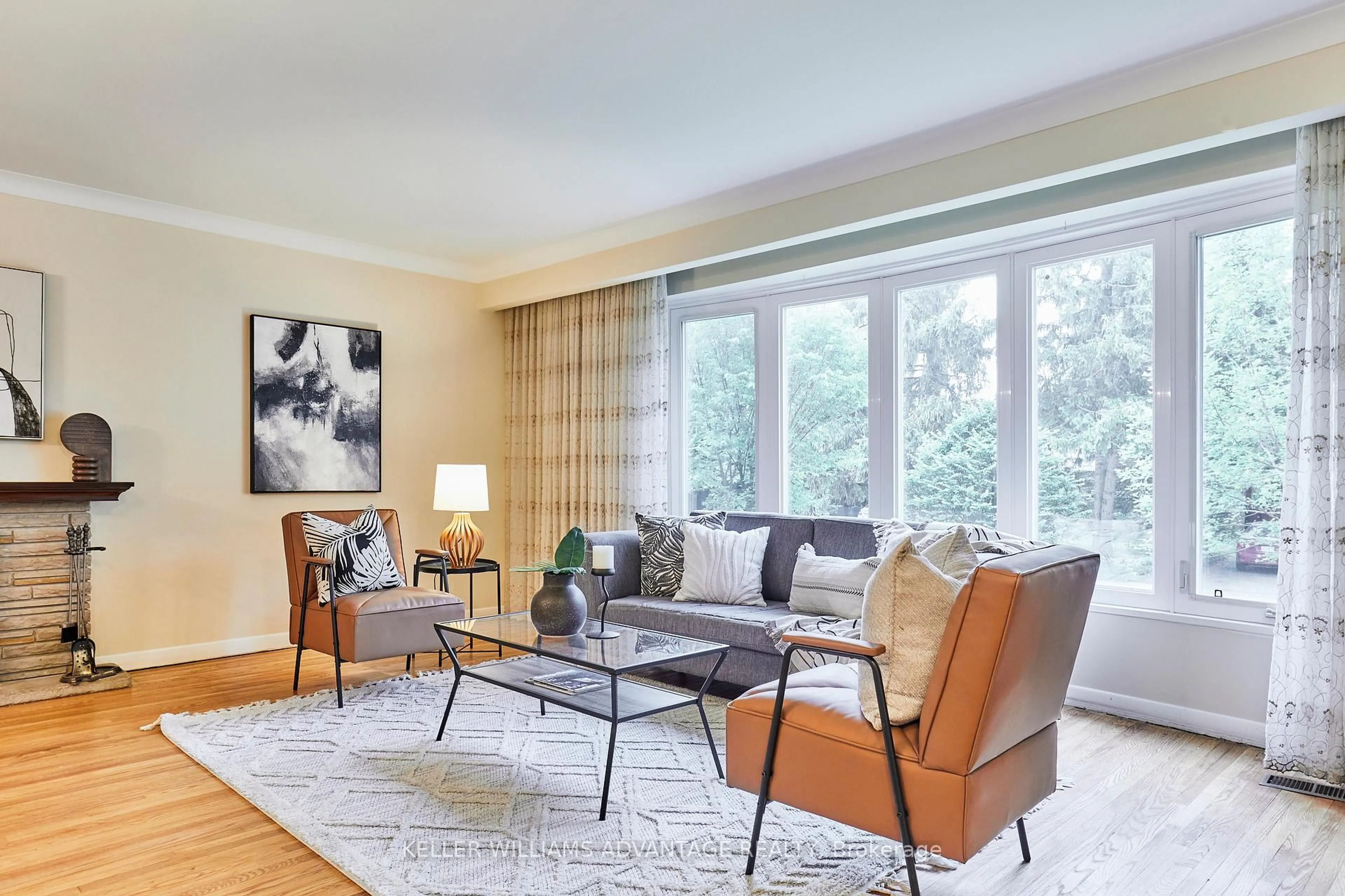 Living room with furniture, unknown for 53 Regency Sq, Toronto Ontario M1E 1N4