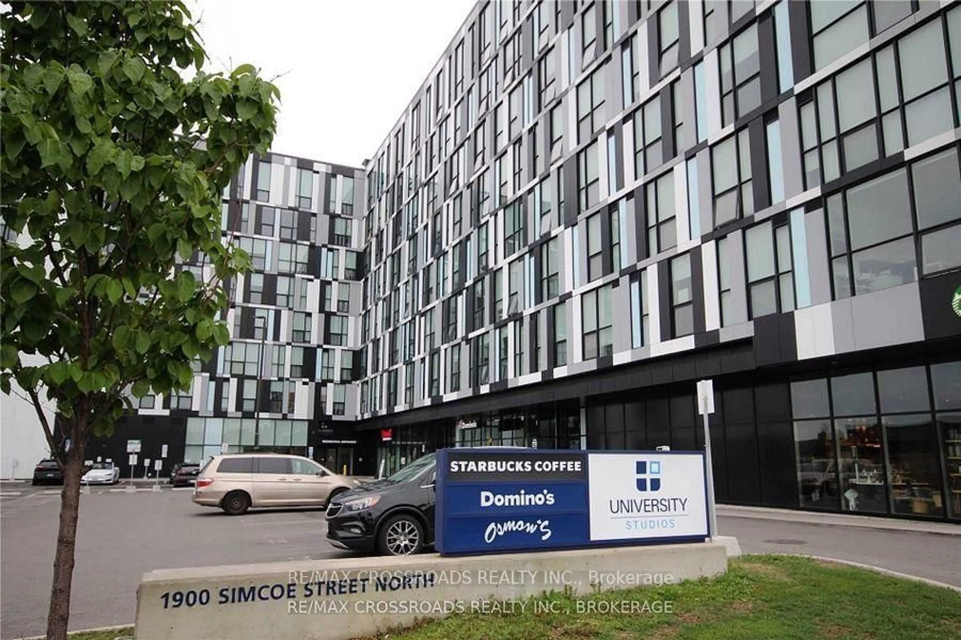 Indoor foyer for 1900 Simcoe St #326, Oshawa Ontario L1G 4X9