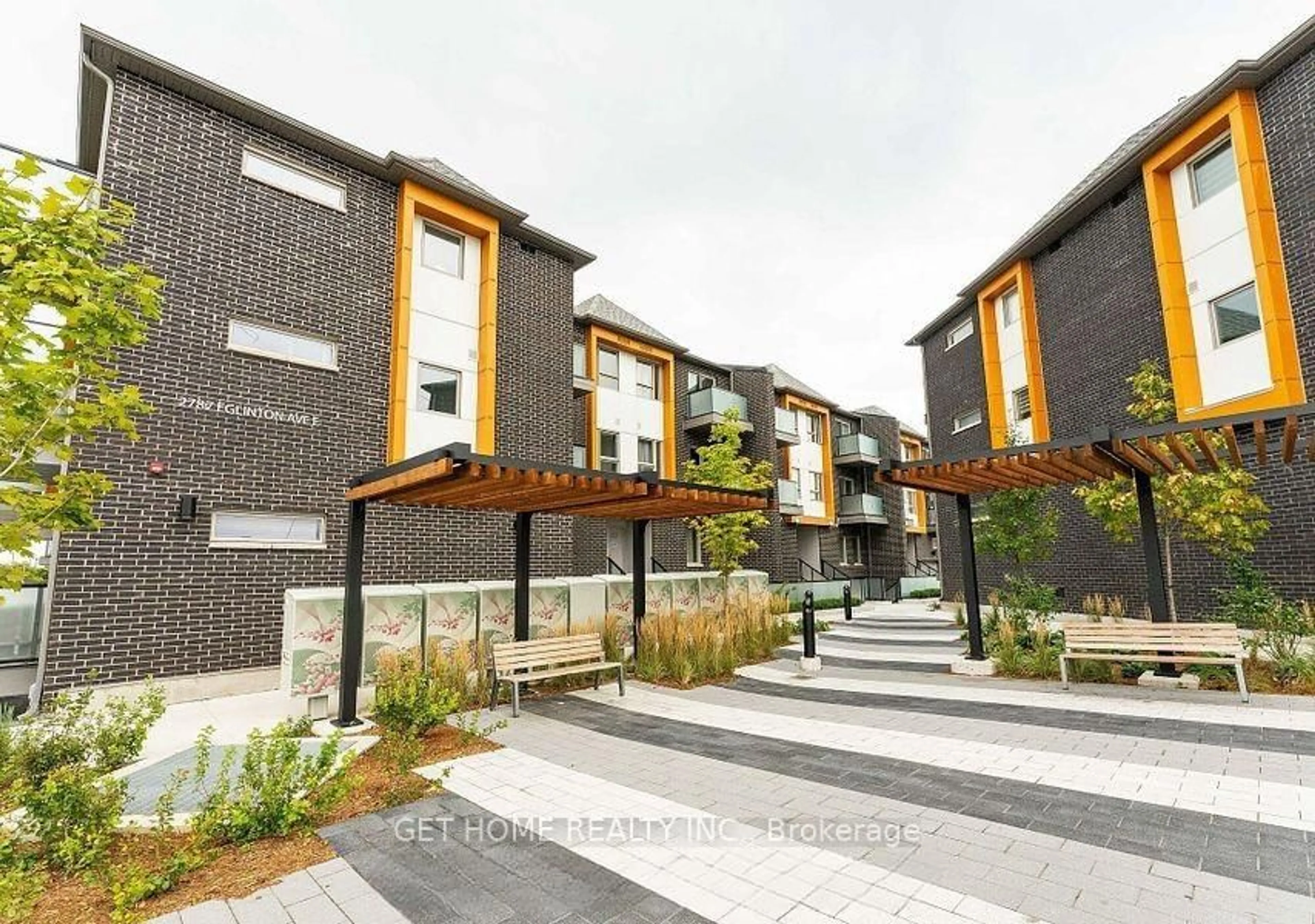 Patio, street for 2791 Eglinton Ave #536, Toronto Ontario M1J 0B3