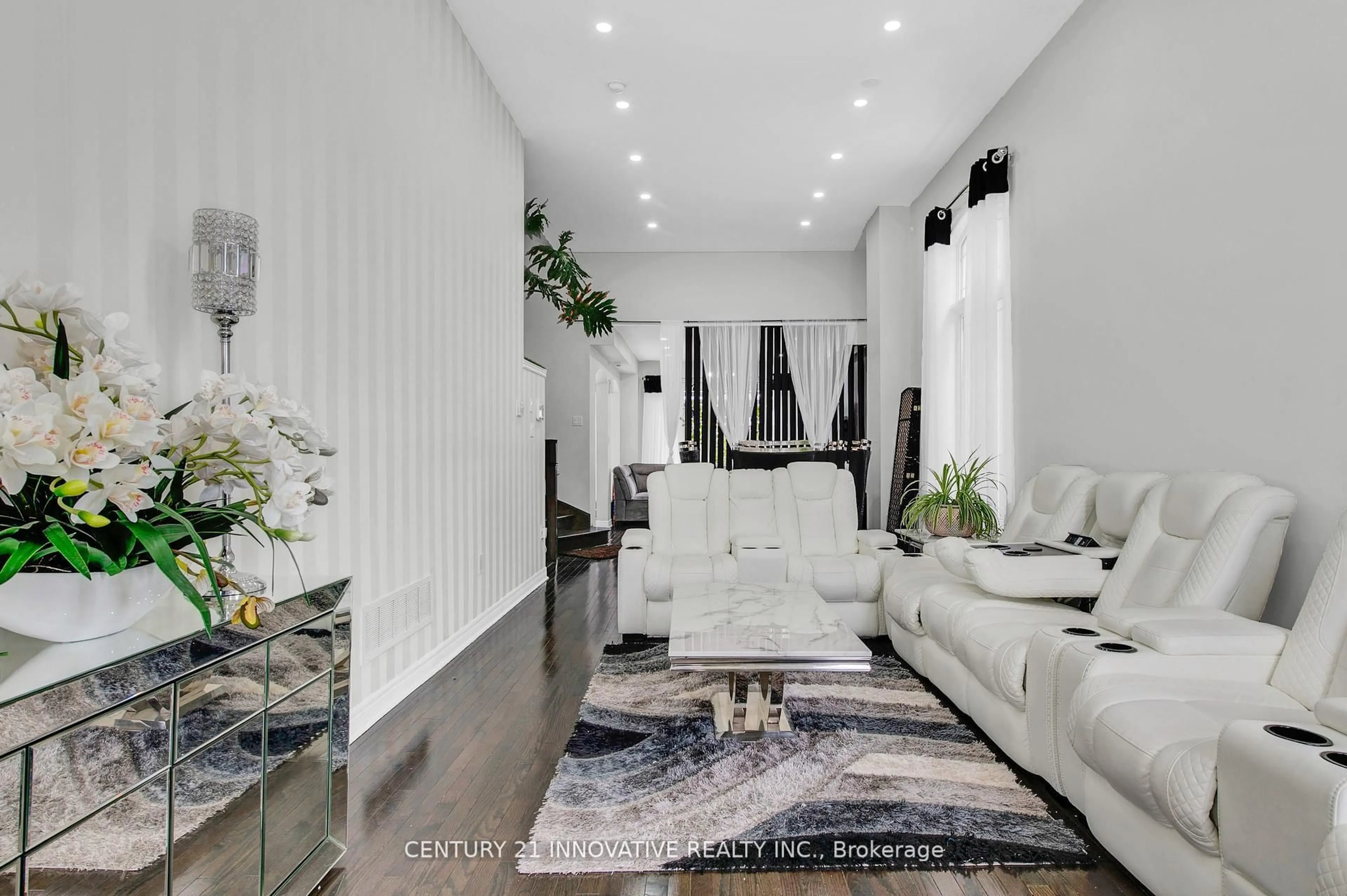 Living room with furniture, unknown for 17 Arfield Ave, Ajax Ontario L1Z 0G2