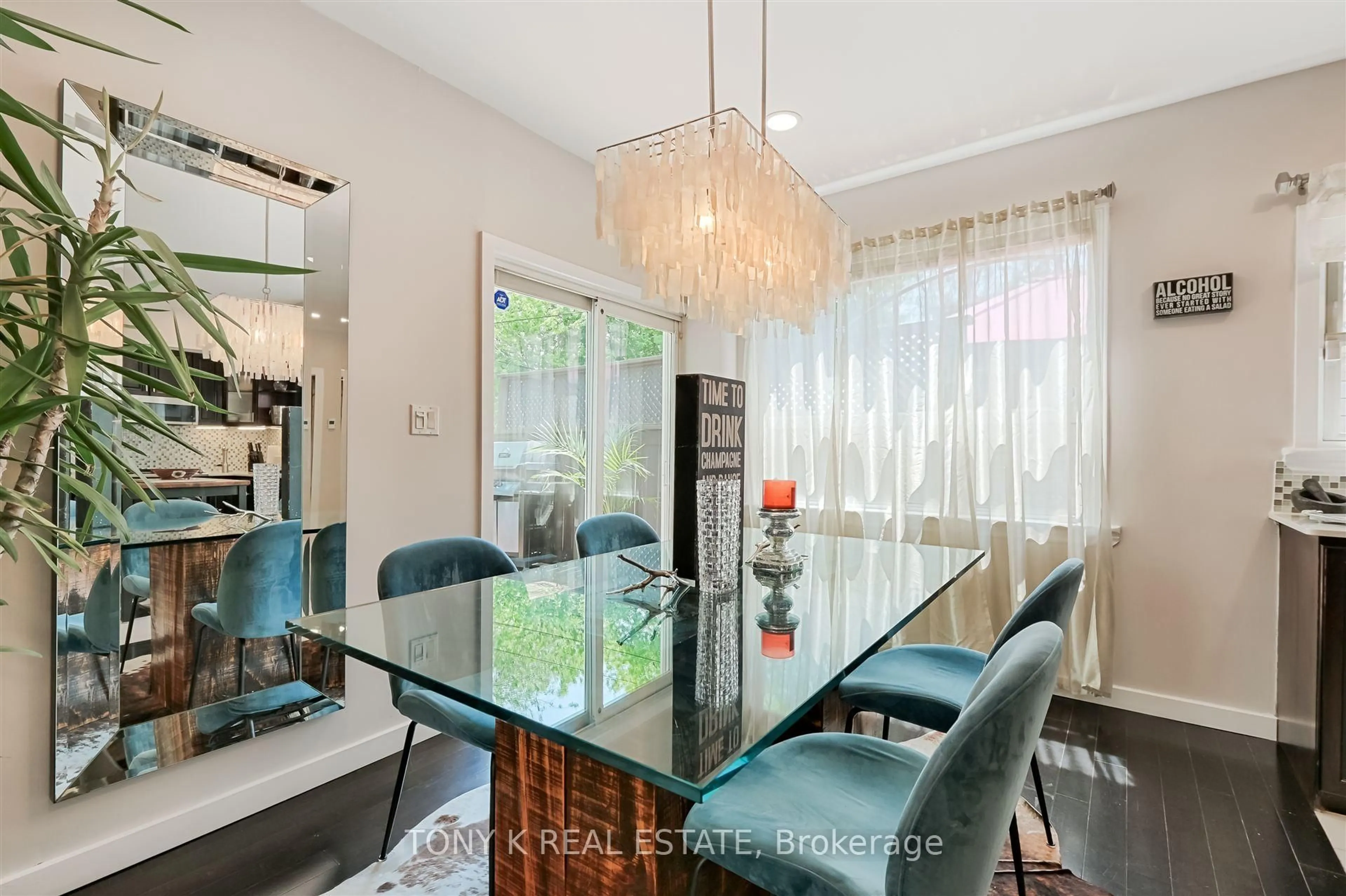 Dining room, unknown for 71 Madelaine Ave, Toronto Ontario M1L 2X6