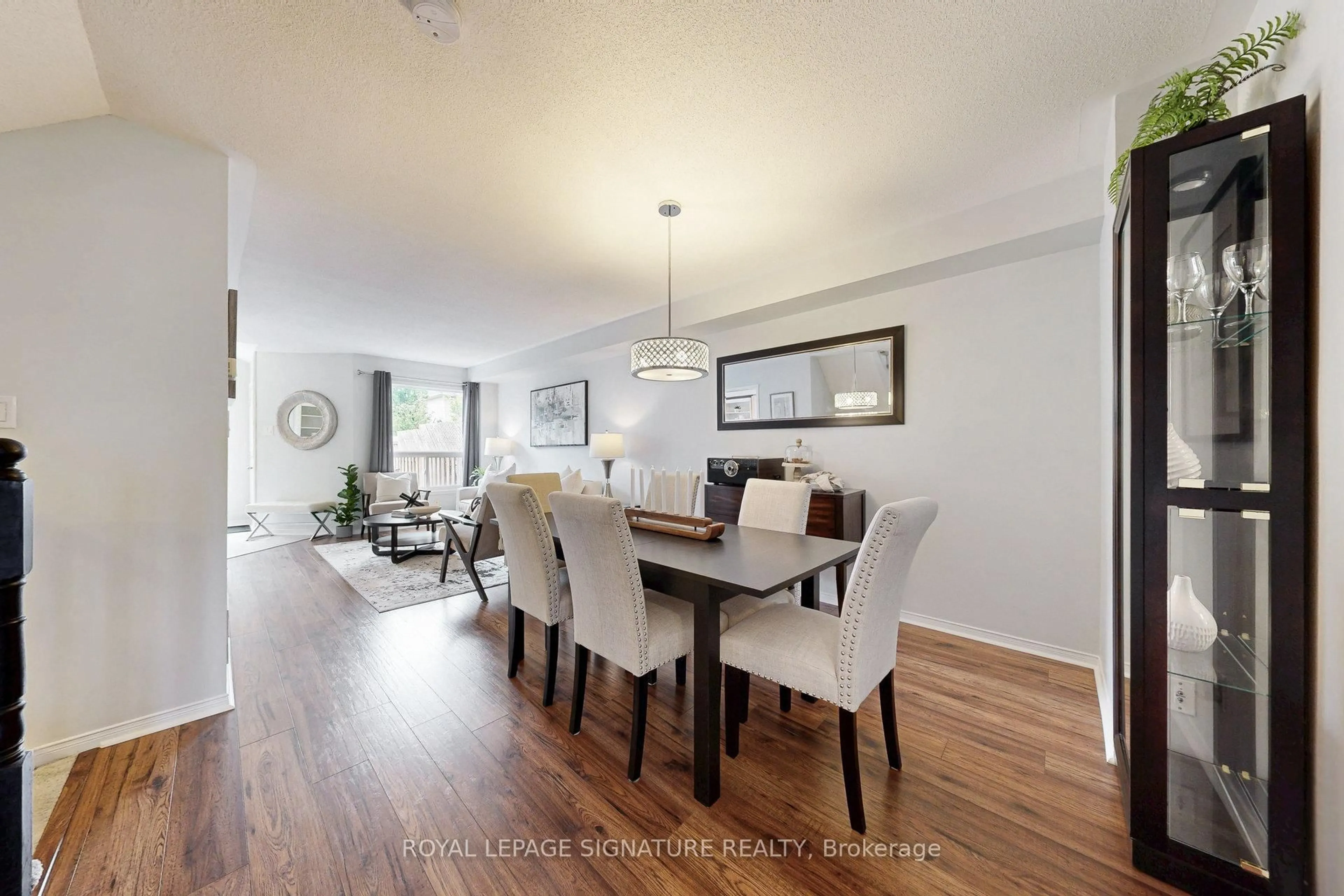 Dining room, wood/laminate floor for 62 Breakwater Dr, Whitby Ontario L1N 9N7