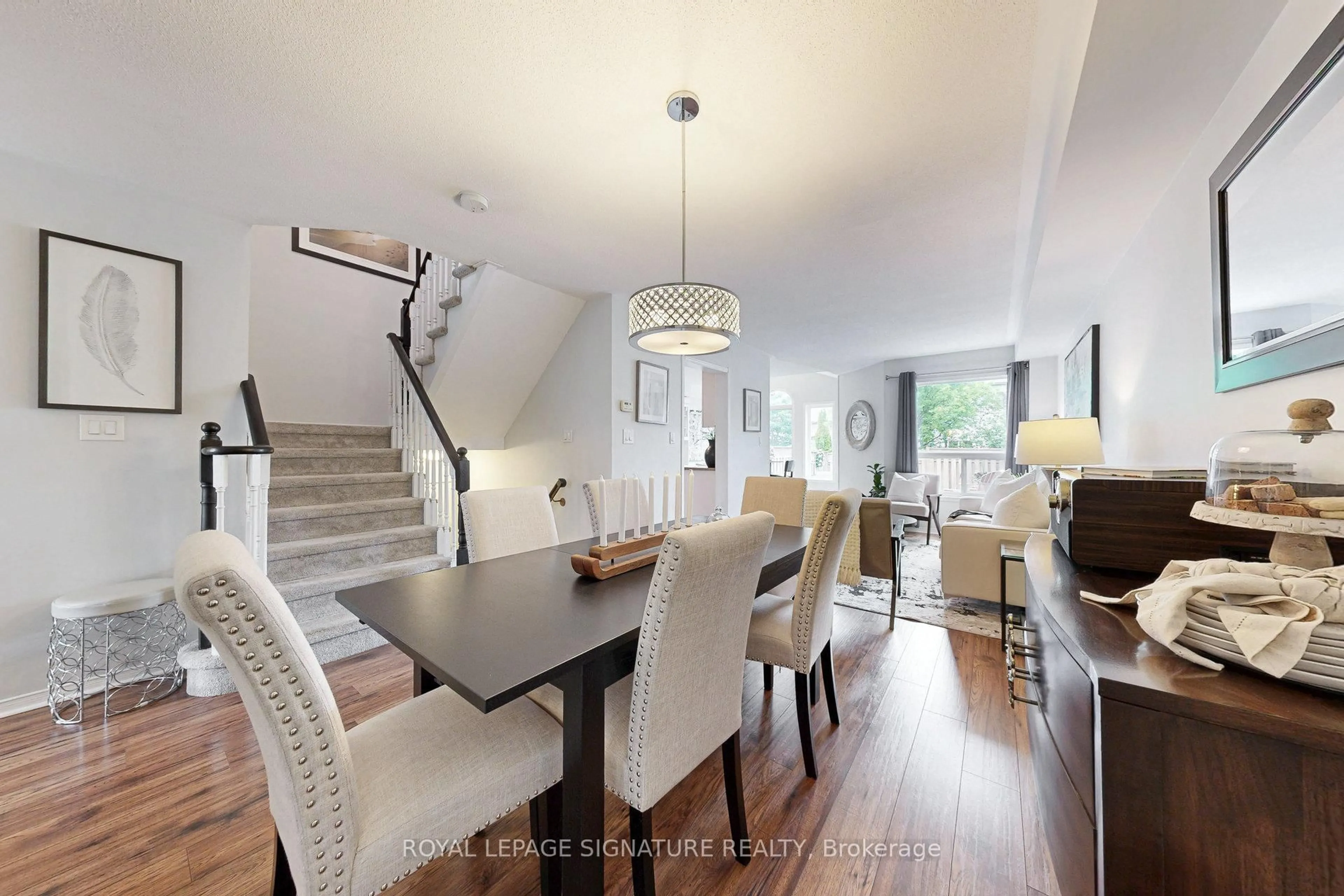 Dining room, wood/laminate floor for 62 Breakwater Dr, Whitby Ontario L1N 9N7