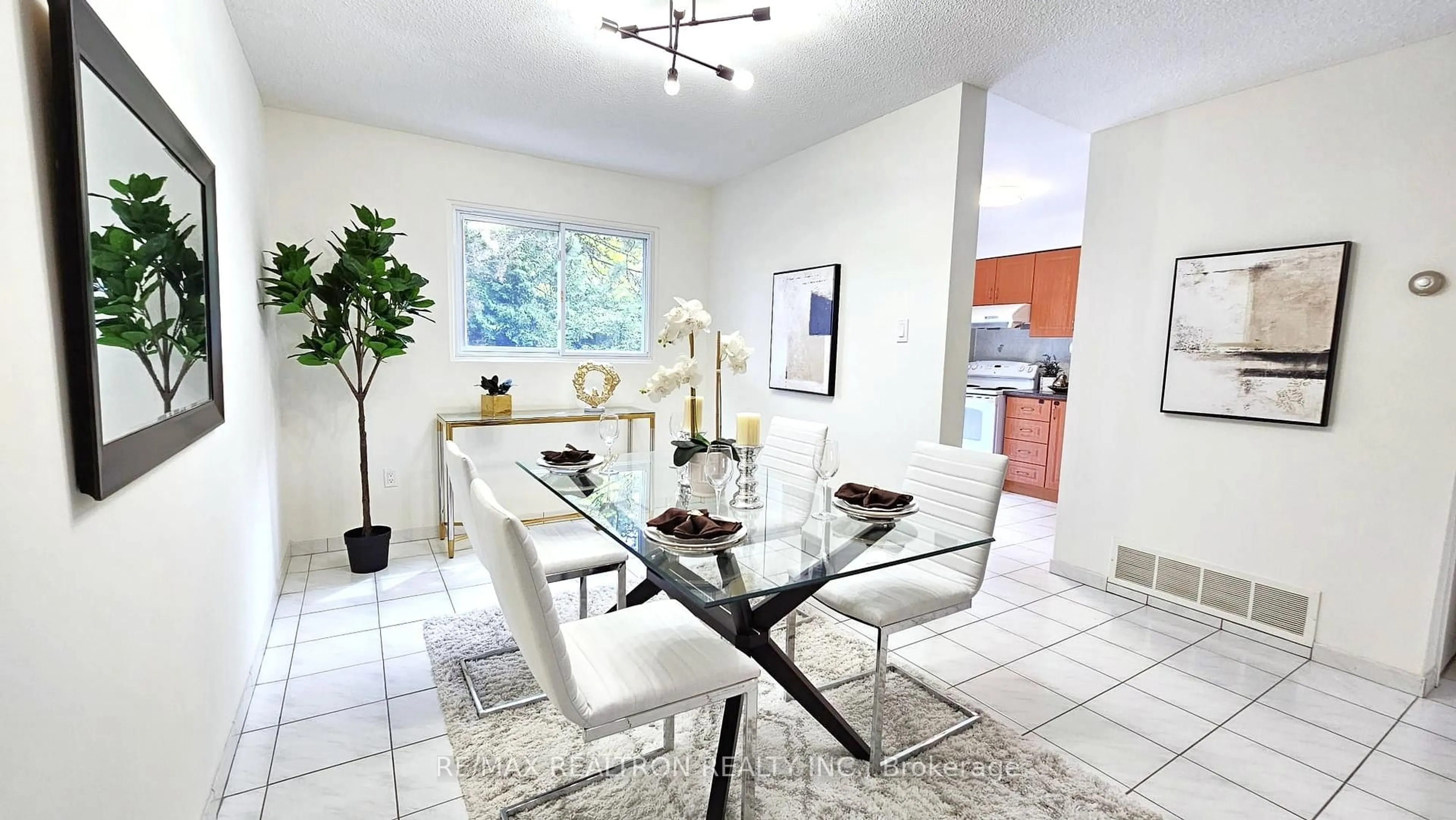 Dining room, ceramic/tile floor for 15 Brimwood Blvd #27, Toronto Ontario M1V 1E1