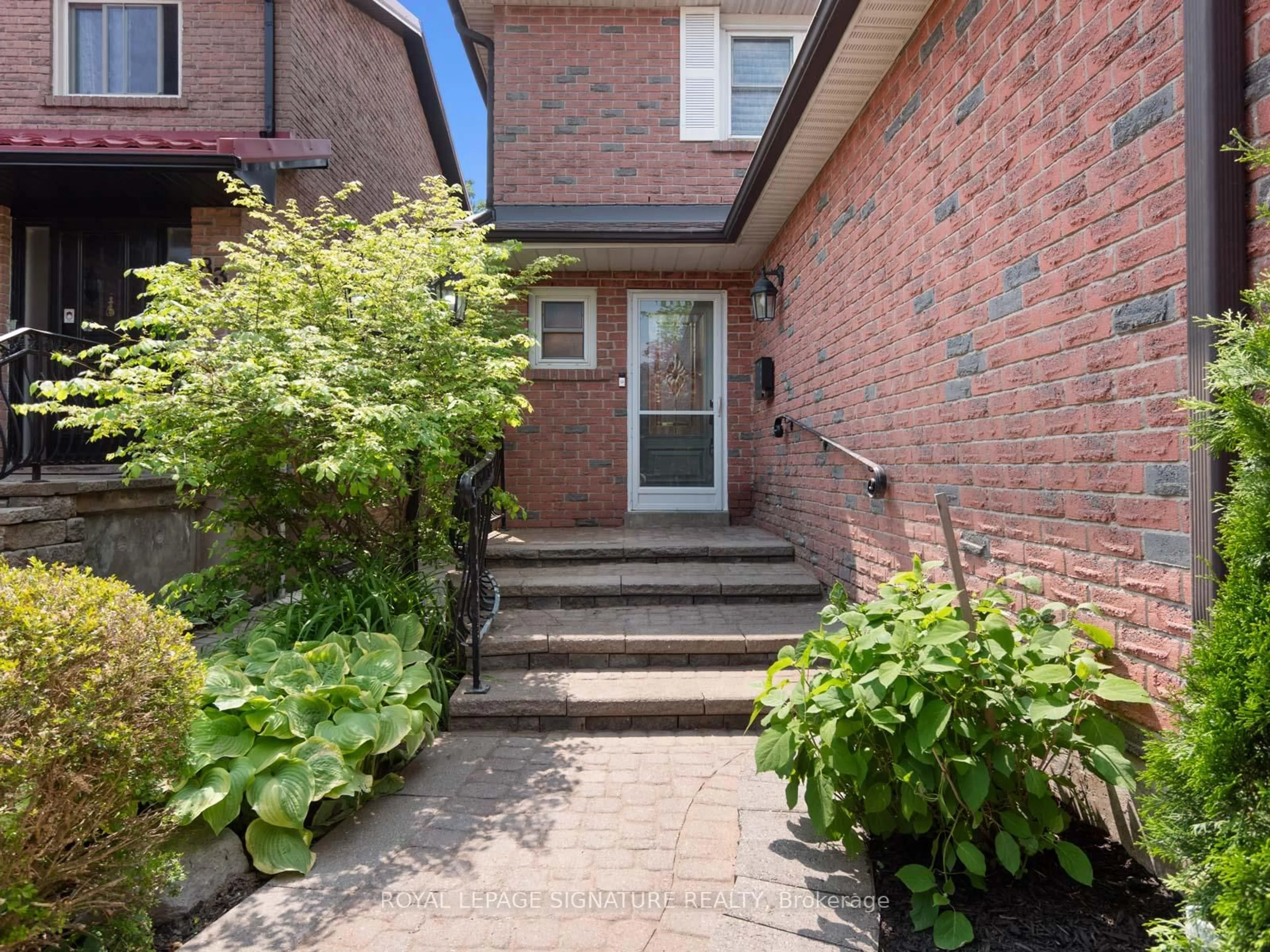 Home with brick exterior material, street for 81 Winter Gardens Tr, Toronto Ontario M1C 3M8