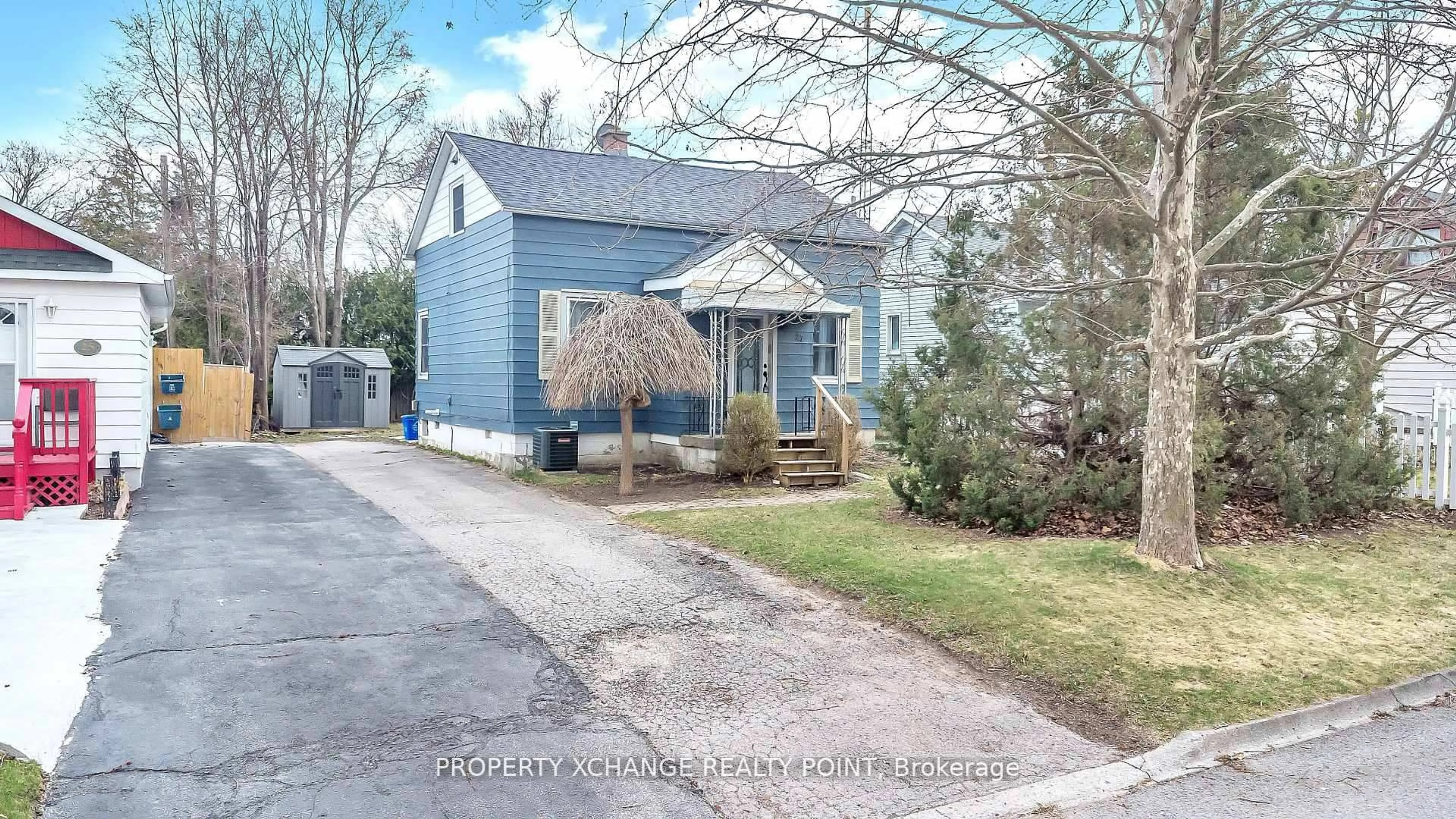 Home with vinyl exterior material, street for 27 Beech St, Ajax Ontario L1S 1W2