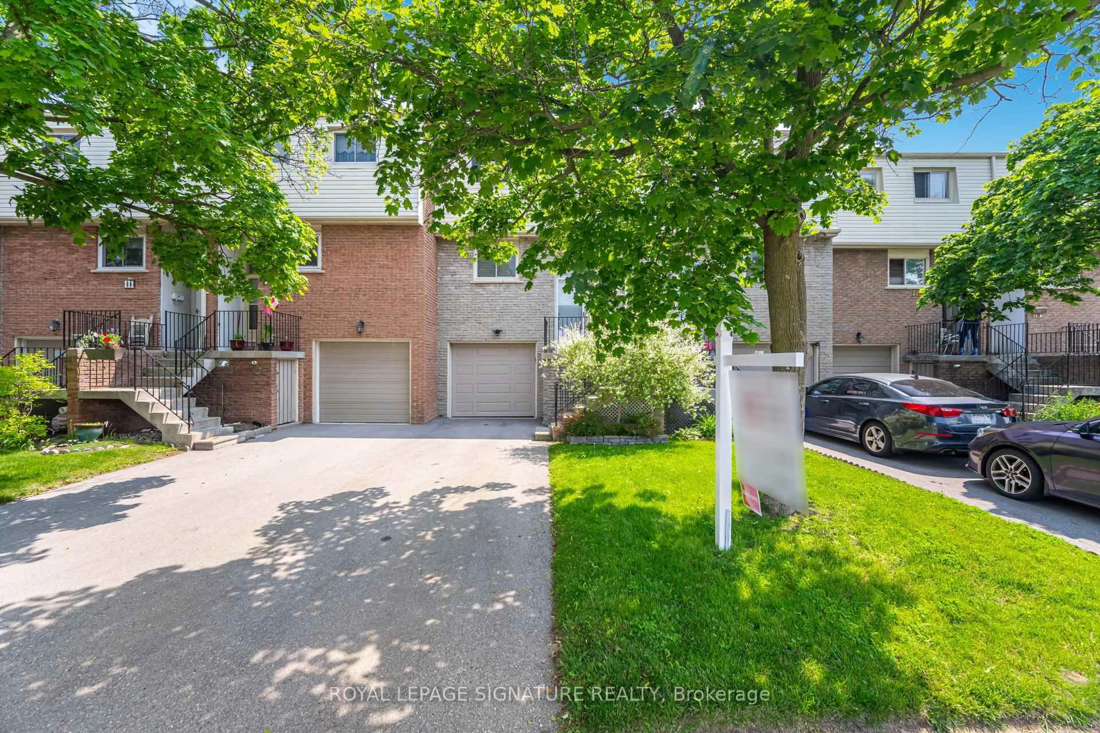 A pic from outside/outdoor area/front of a property/back of a property/a pic from drone, street for 1915 Denmar Rd #113, Pickering Ontario L1V 3E1