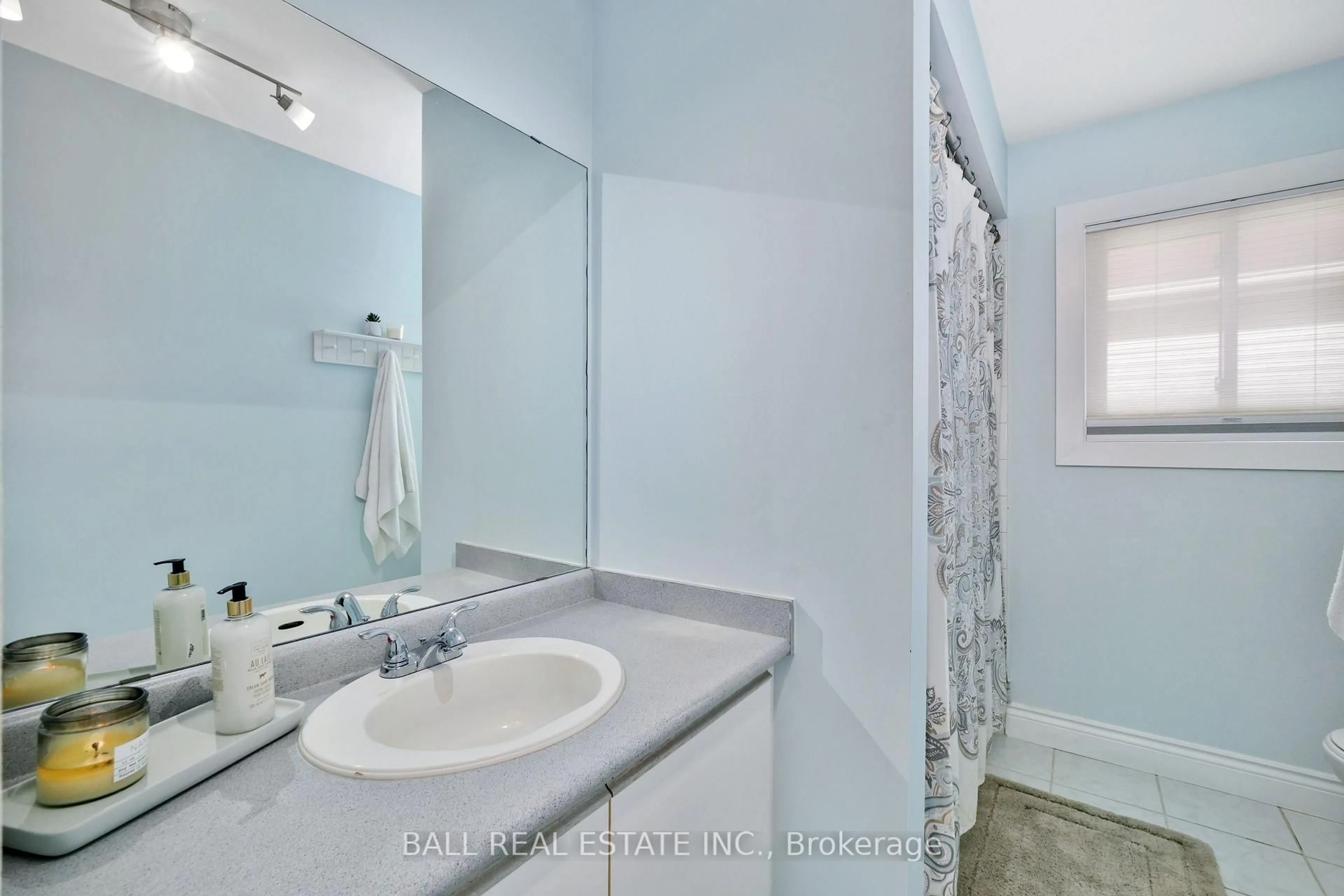 Standard bathroom, ceramic/tile floor for 56 Oke Rd, Clarington Ontario L1E 2V1