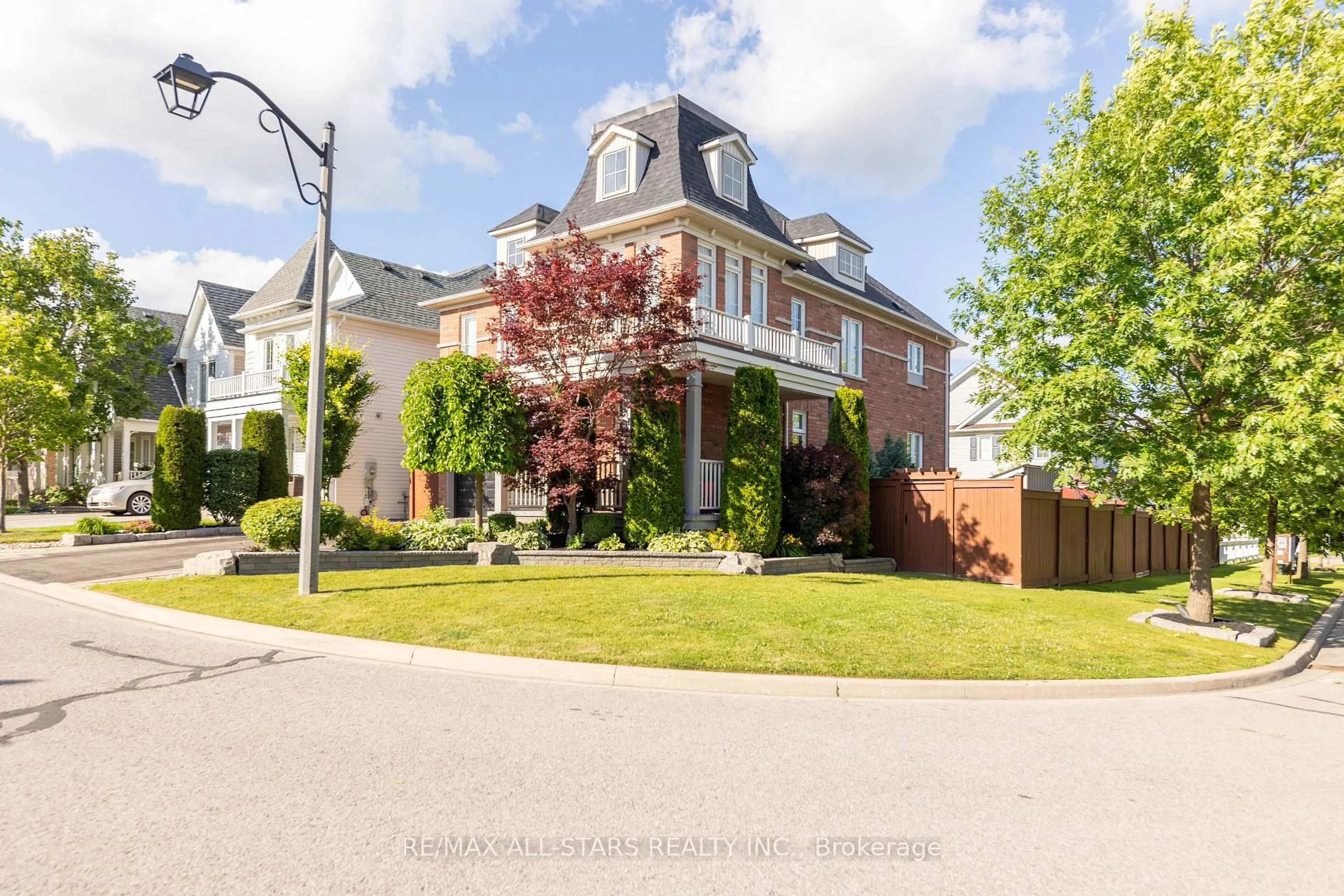 Home with brick exterior material, street for 46 Eastgate Circ, Whitby Ontario L1M 2N4