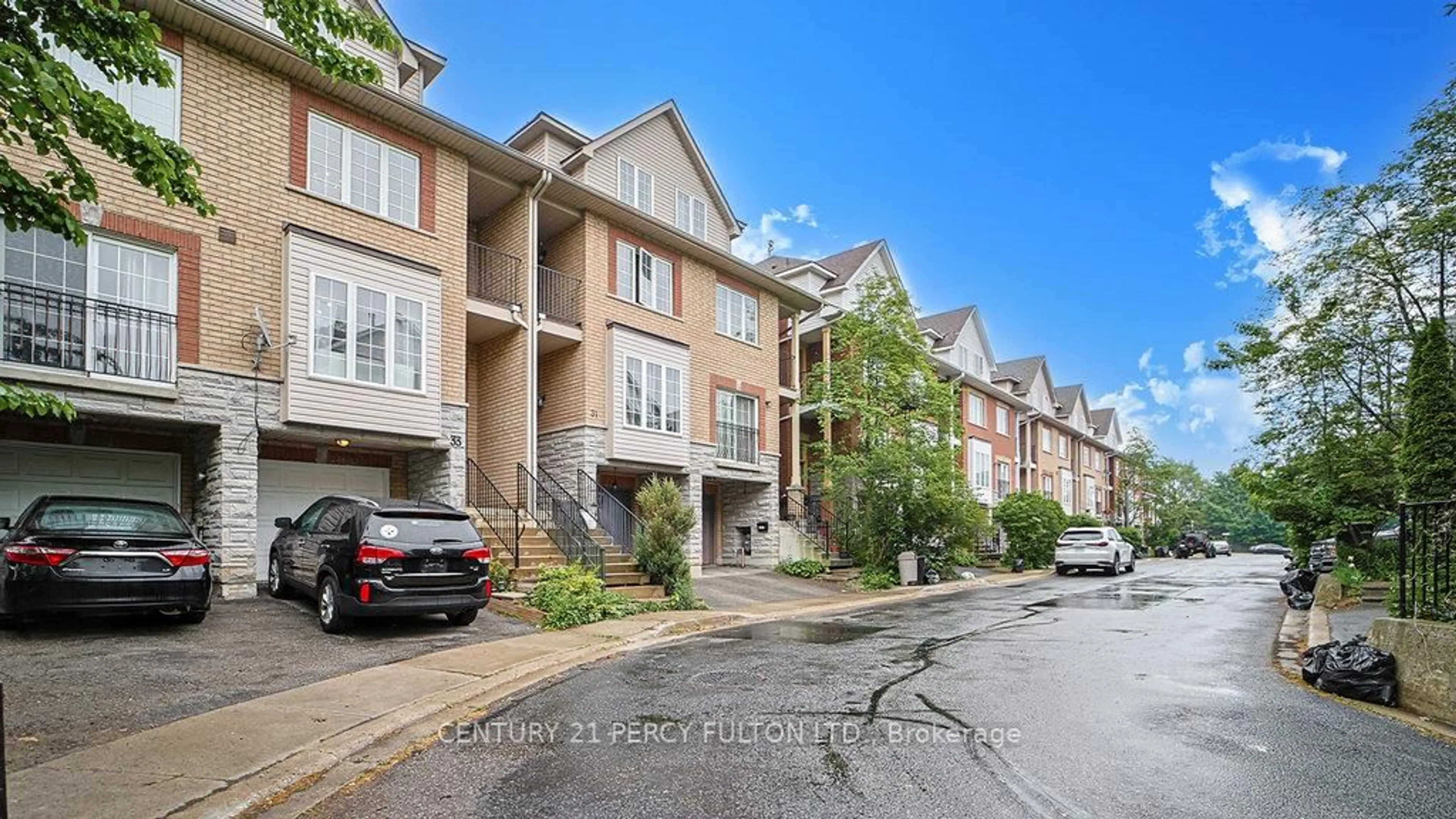 Unknown for 33 Tollgate Mews, Toronto Ontario M1M 3X6