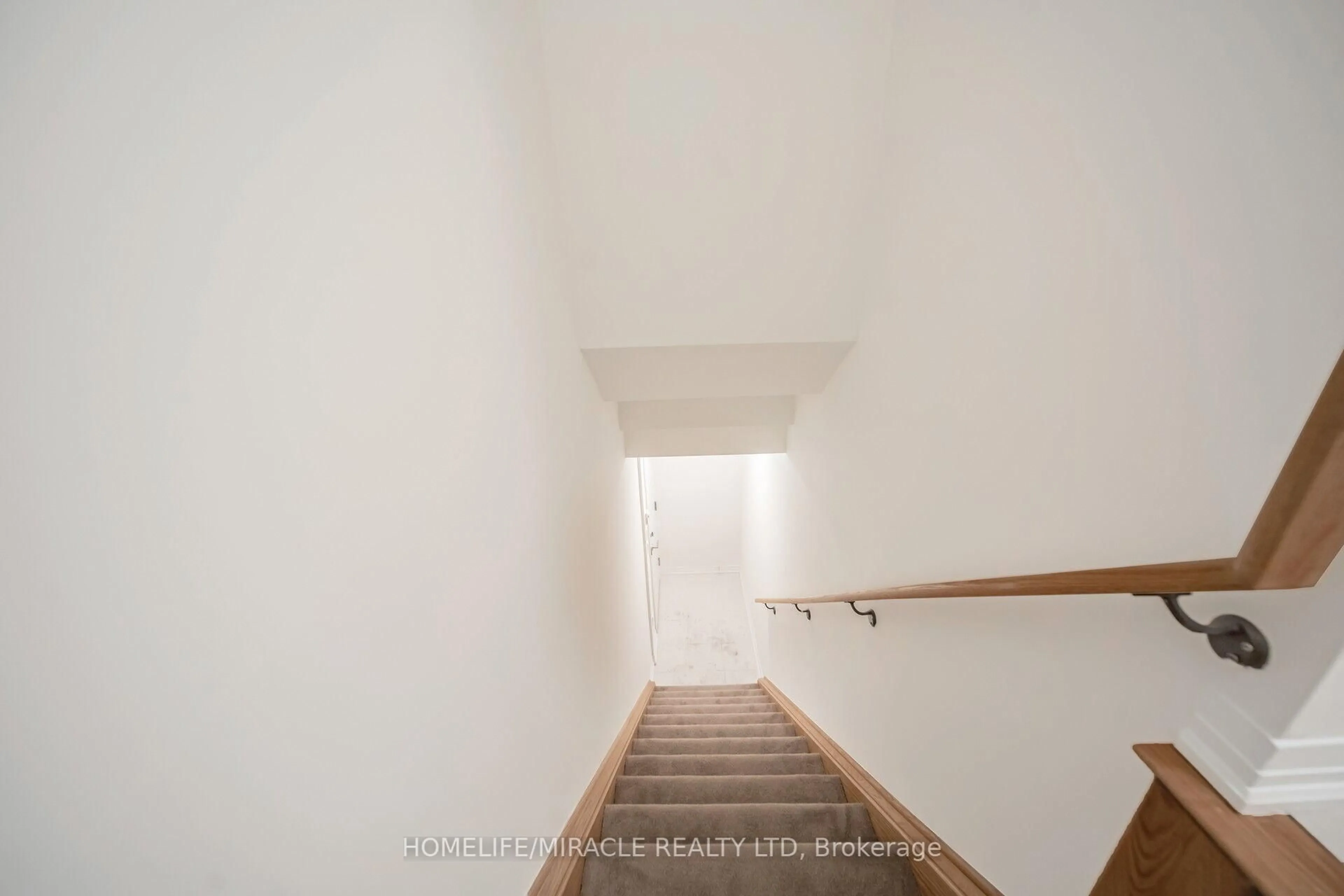 Stairs for 165 Tapscott Rd #27, Toronto Ontario M1B 0E8