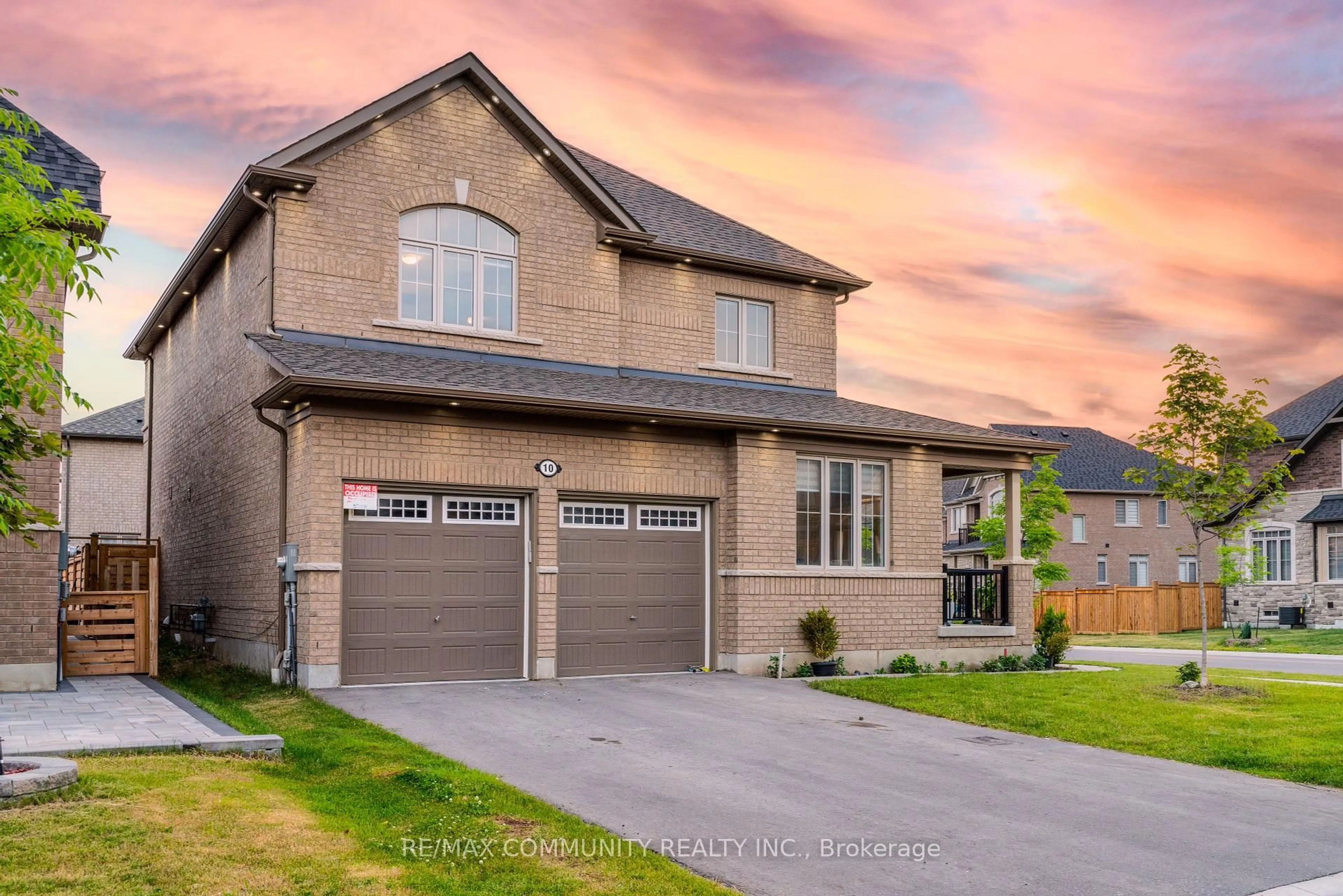 Home with brick exterior material, street for 10 Hornchurch St, Whitby Ontario L1P 0J3
