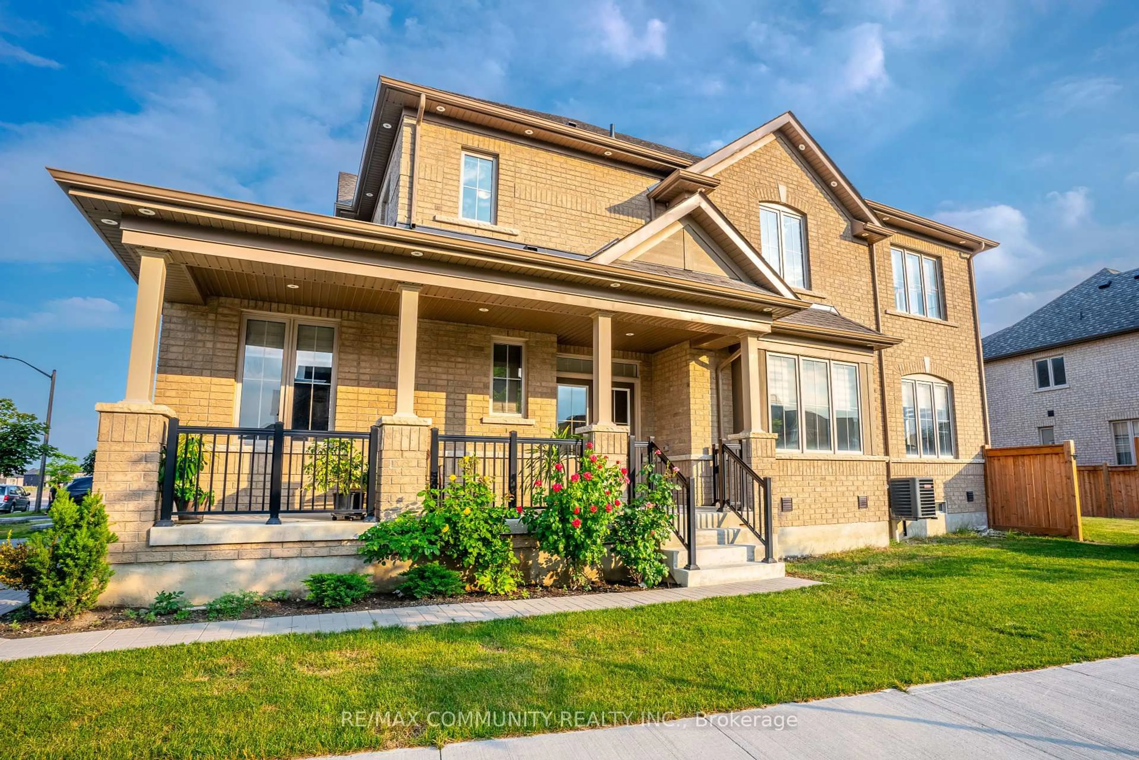 Home with brick exterior material, street for 10 Hornchurch St, Whitby Ontario L1P 0J3