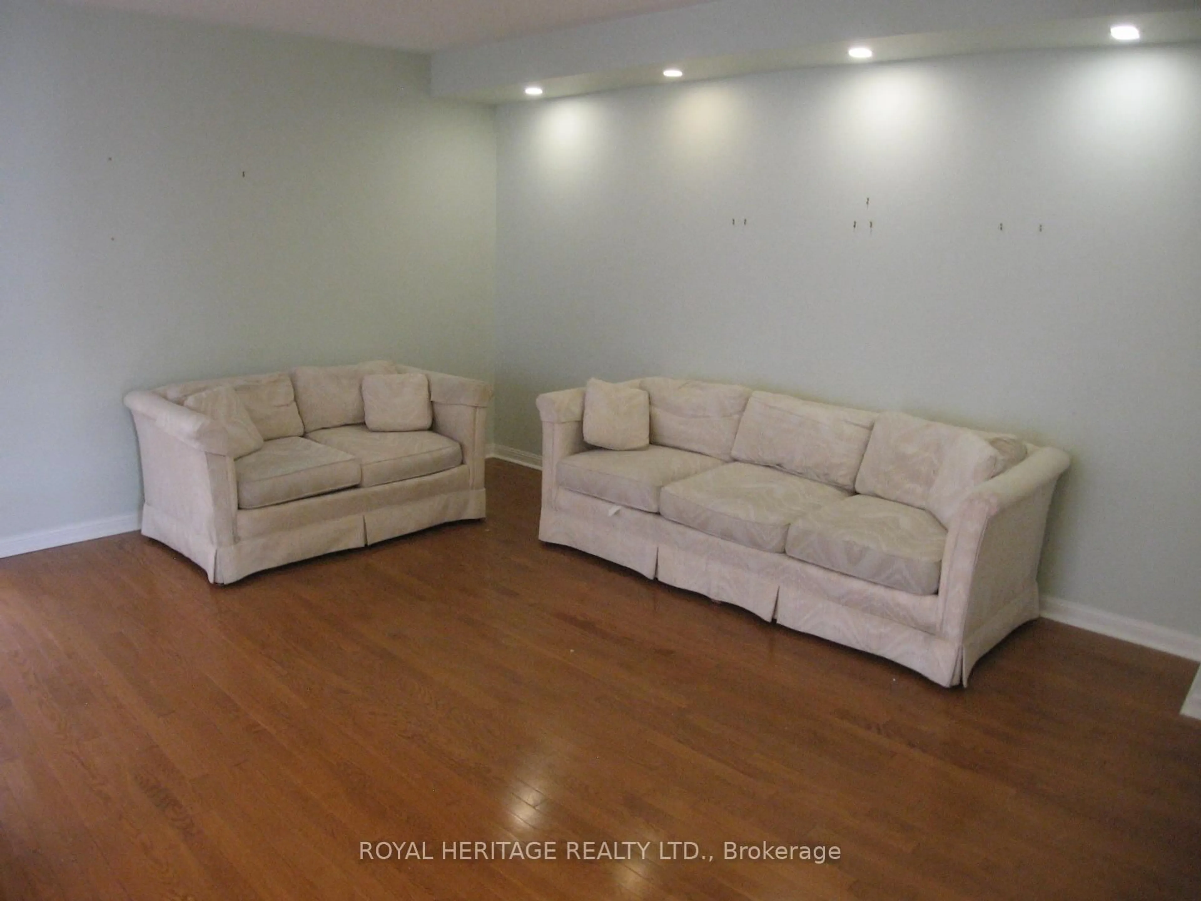 Living room with furniture, unknown for 70 Longueuil Pl, Whitby Ontario L1R 3H1