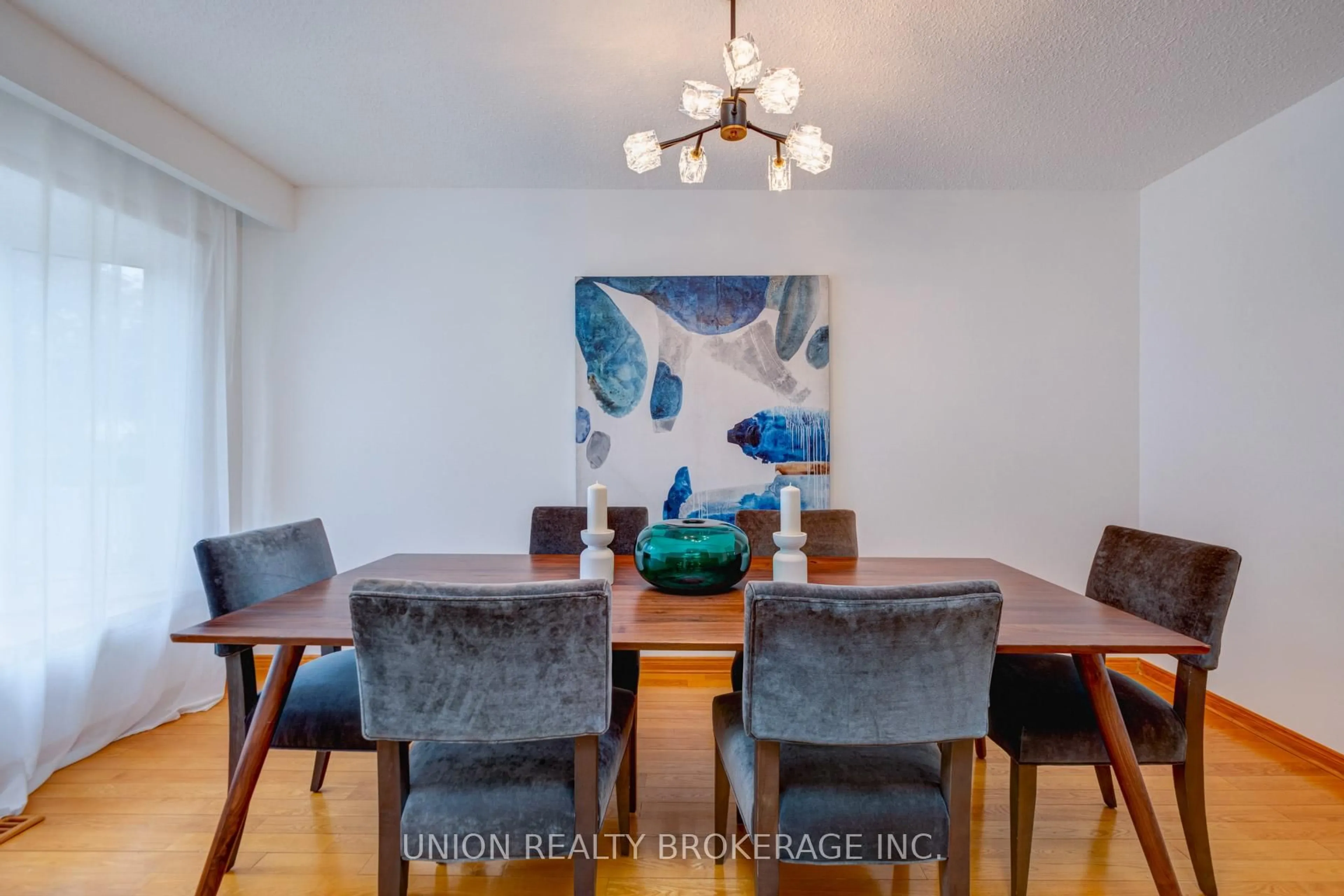 Dining room, wood/laminate floor for 15 Charterhouse Rd, Toronto Ontario M1S 2T4