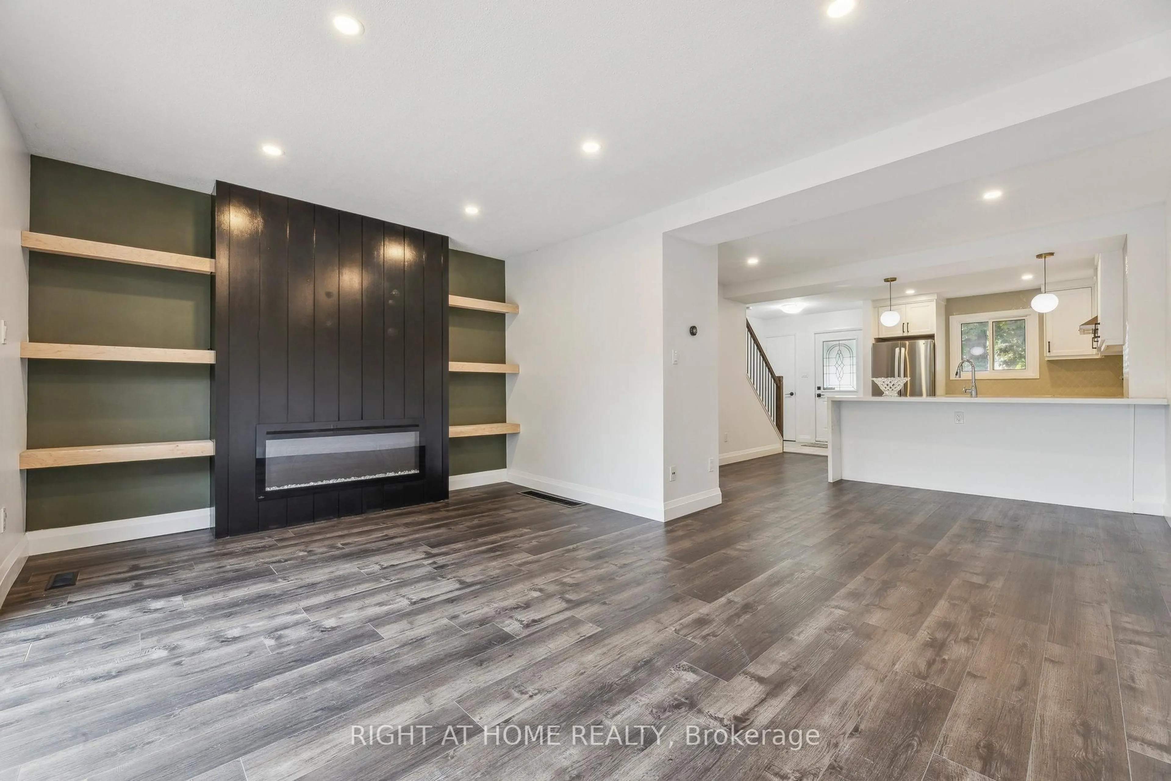 Unknown for 1183 Southdale Ave, Oshawa Ontario L1H 7Z1