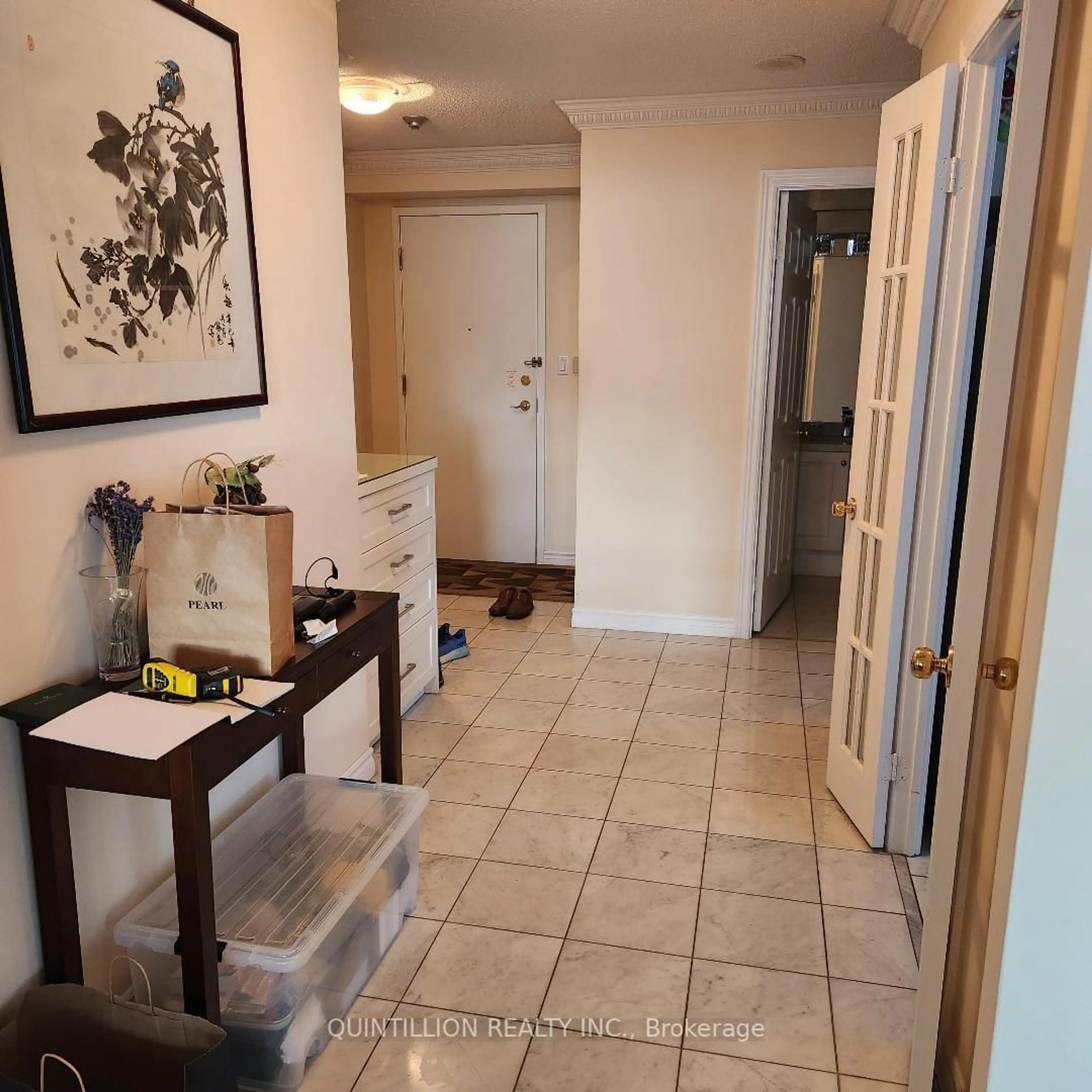 Indoor entryway for 228 Bonis Ave #2505, Toronto Ontario M1T 3W4