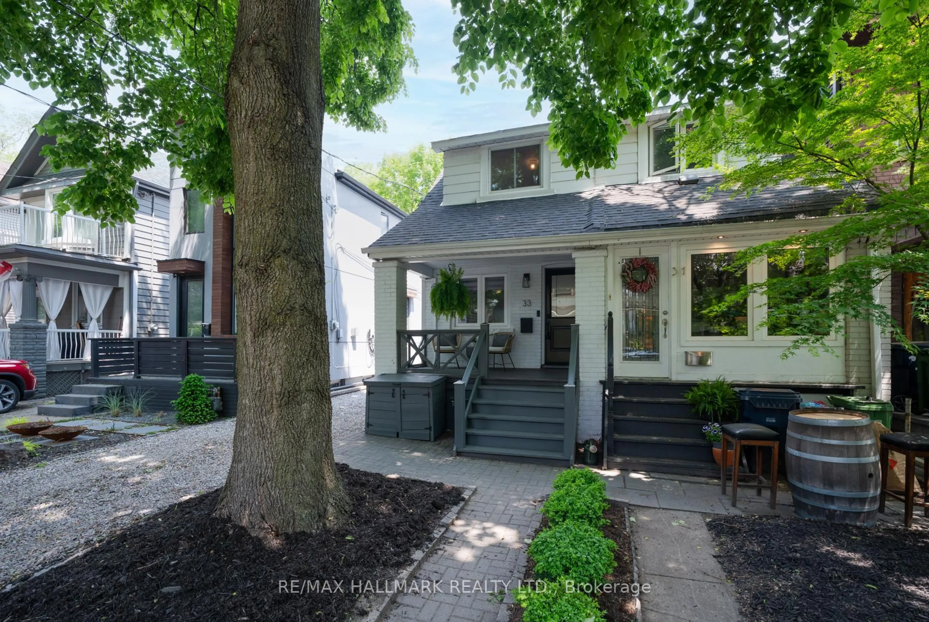 Unknown for 33 Ashdale Ave, Toronto Ontario M4L 2Y6