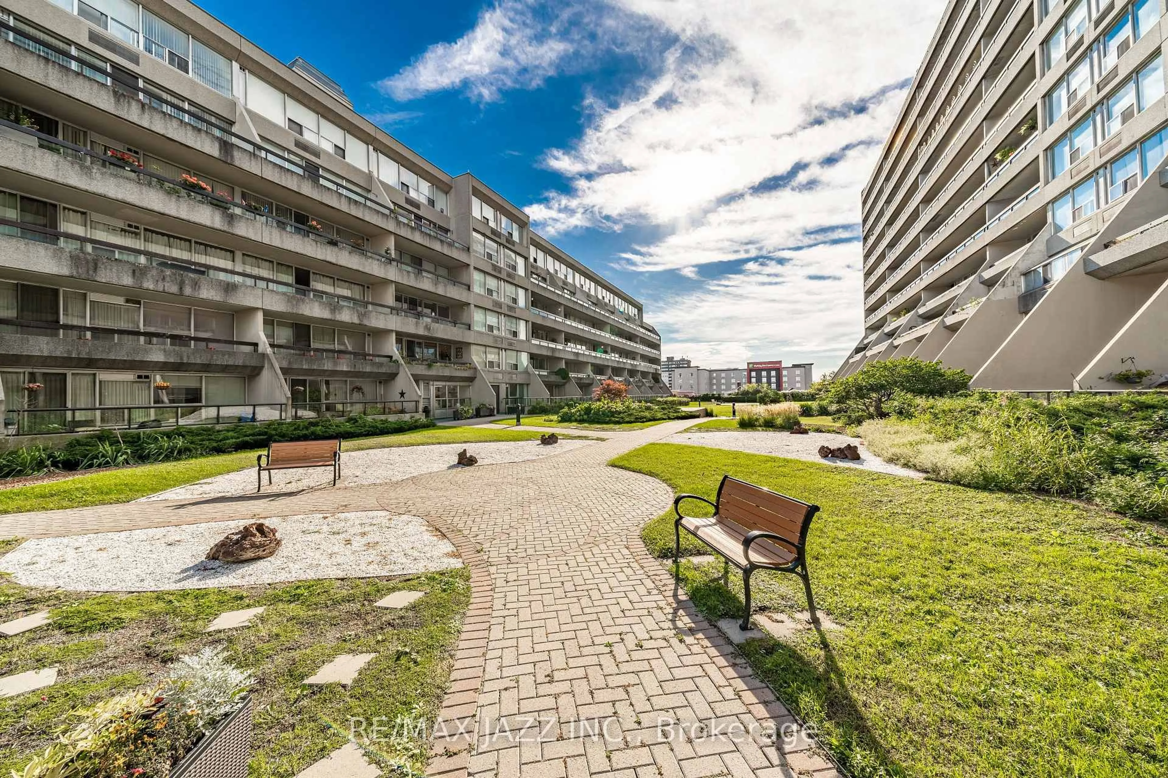 Patio, street for 55 William St #1214, Oshawa Ontario L1G 7C9