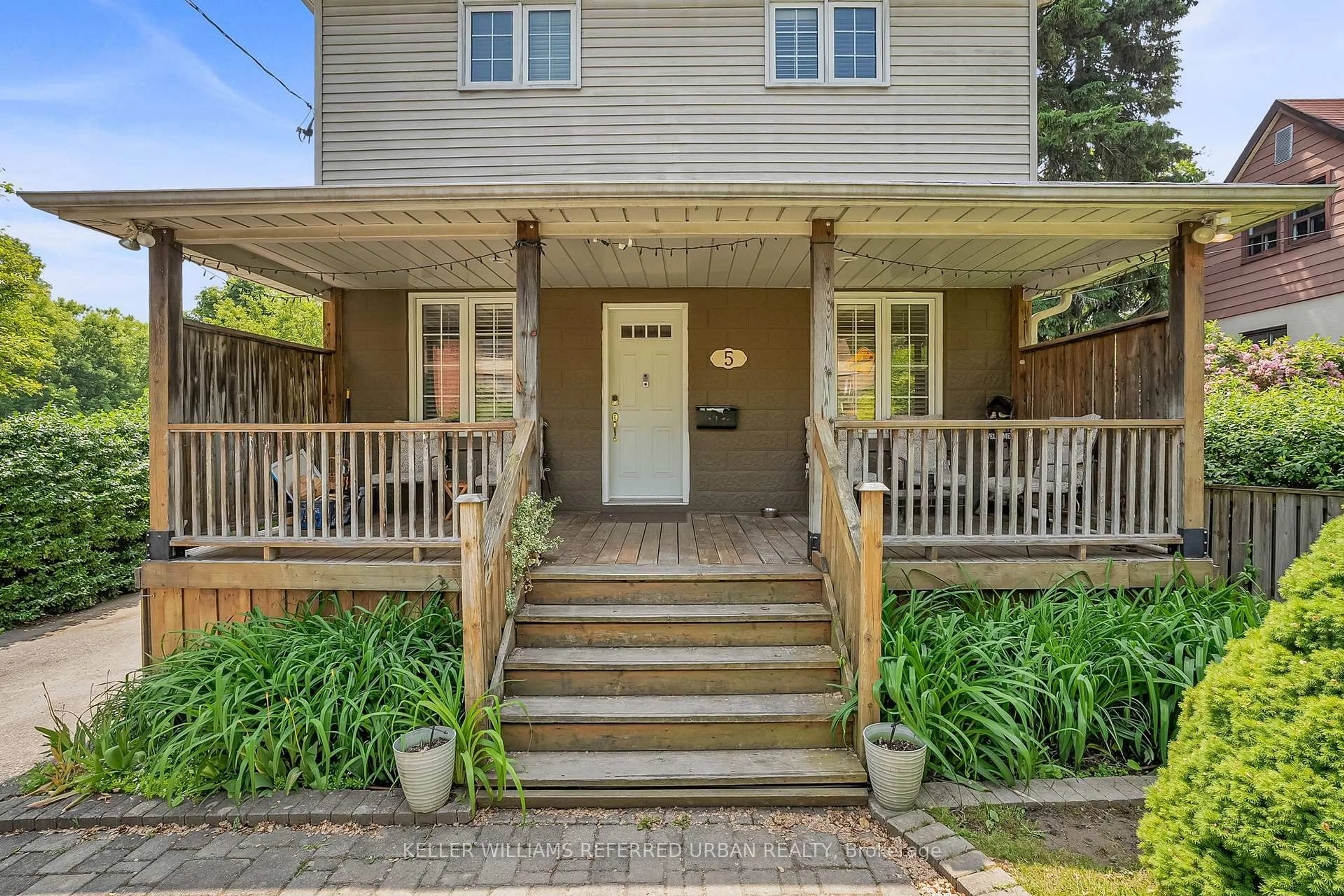 Unknown for 5 Donora Dr, Toronto Ontario M4B 1B3