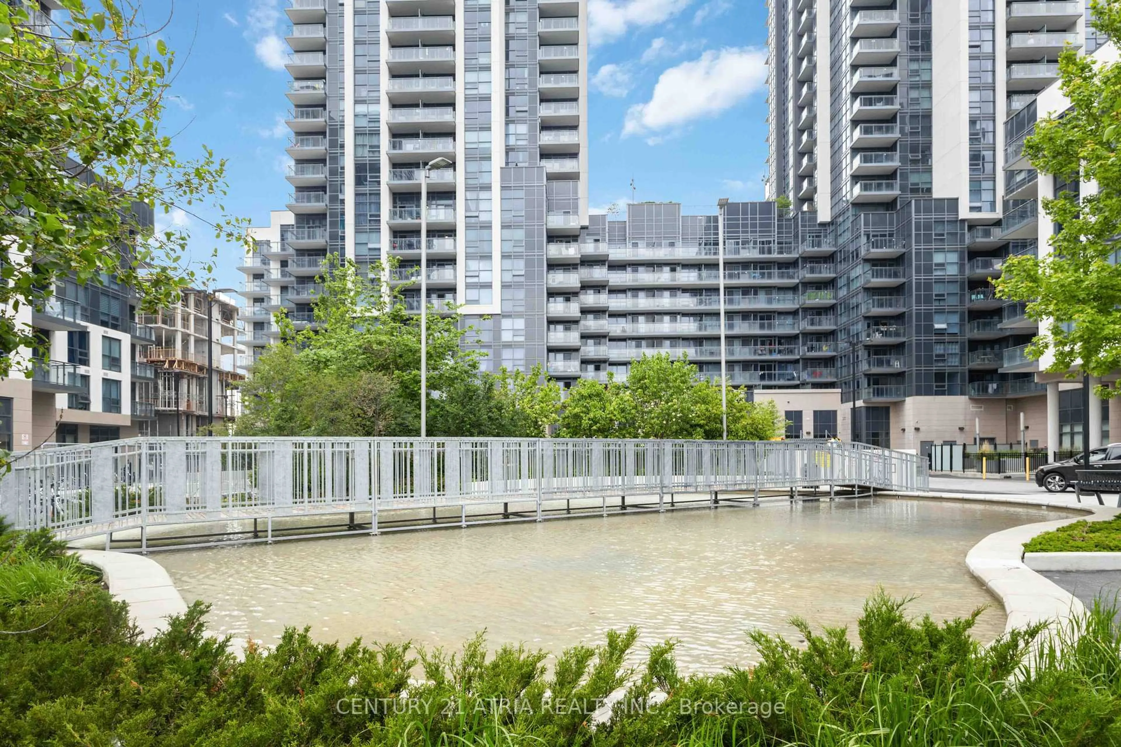 Patio, unknown for 20 Meadowglen Pl #2107, Toronto Ontario M1G 0A9