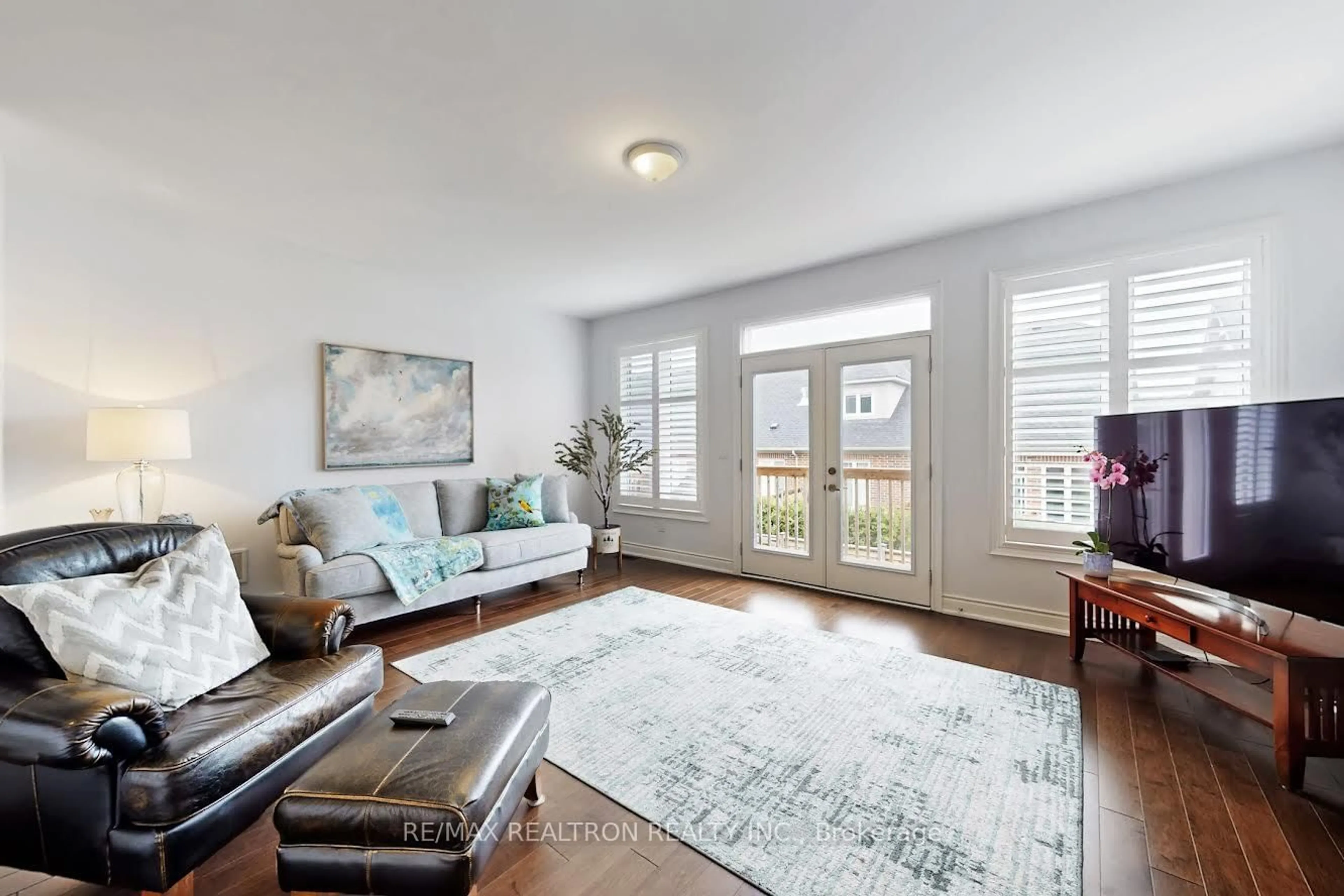 Living room with furniture, unknown for 16 Washburn Path, Clarington Ontario L1E 1K2