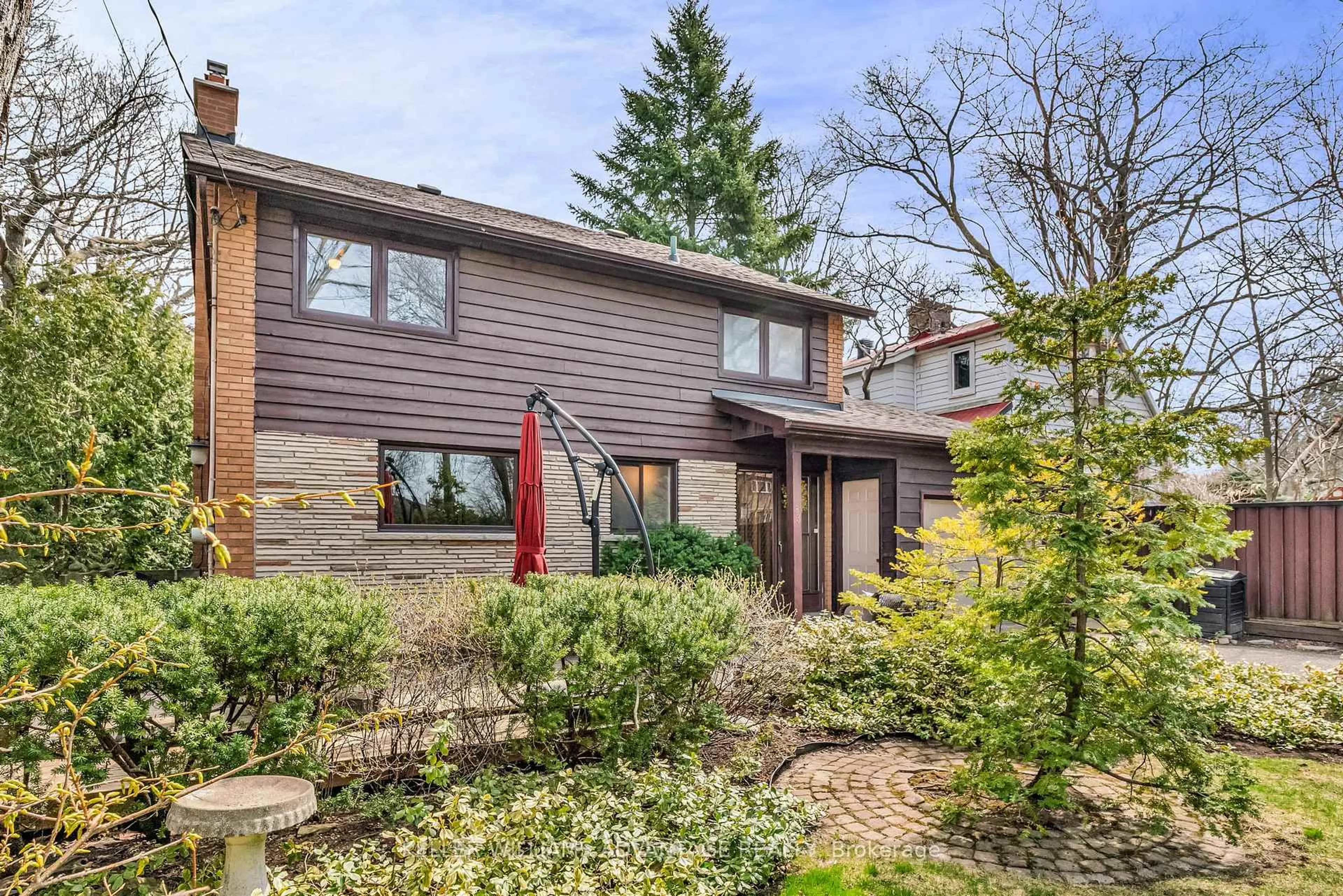 Home with brick exterior material, street for 83 Allister Ave, Toronto Ontario M1M 3L6