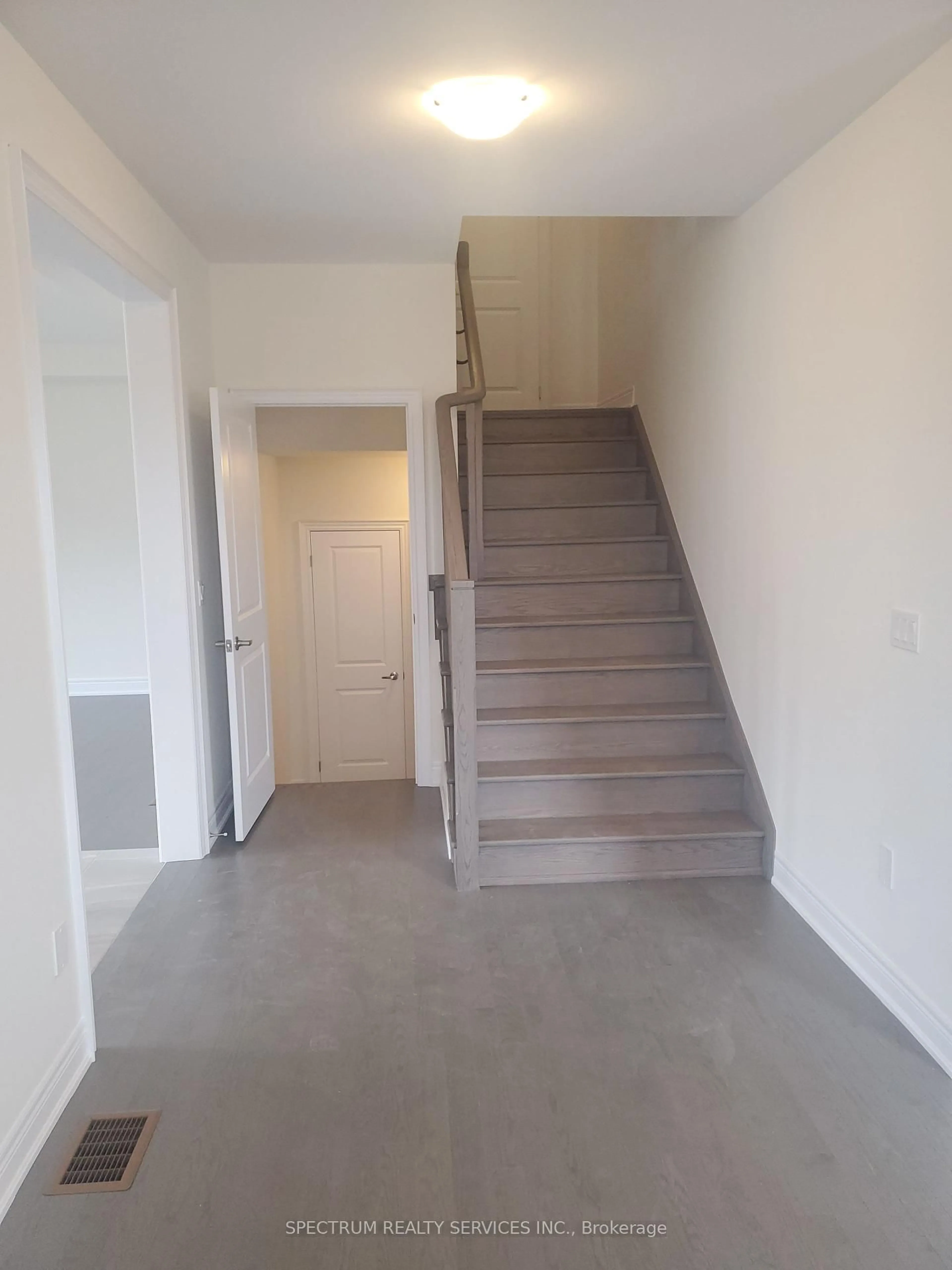 Unknown for 27 ROGERSON St, Clarington Ontario L1B 0W4