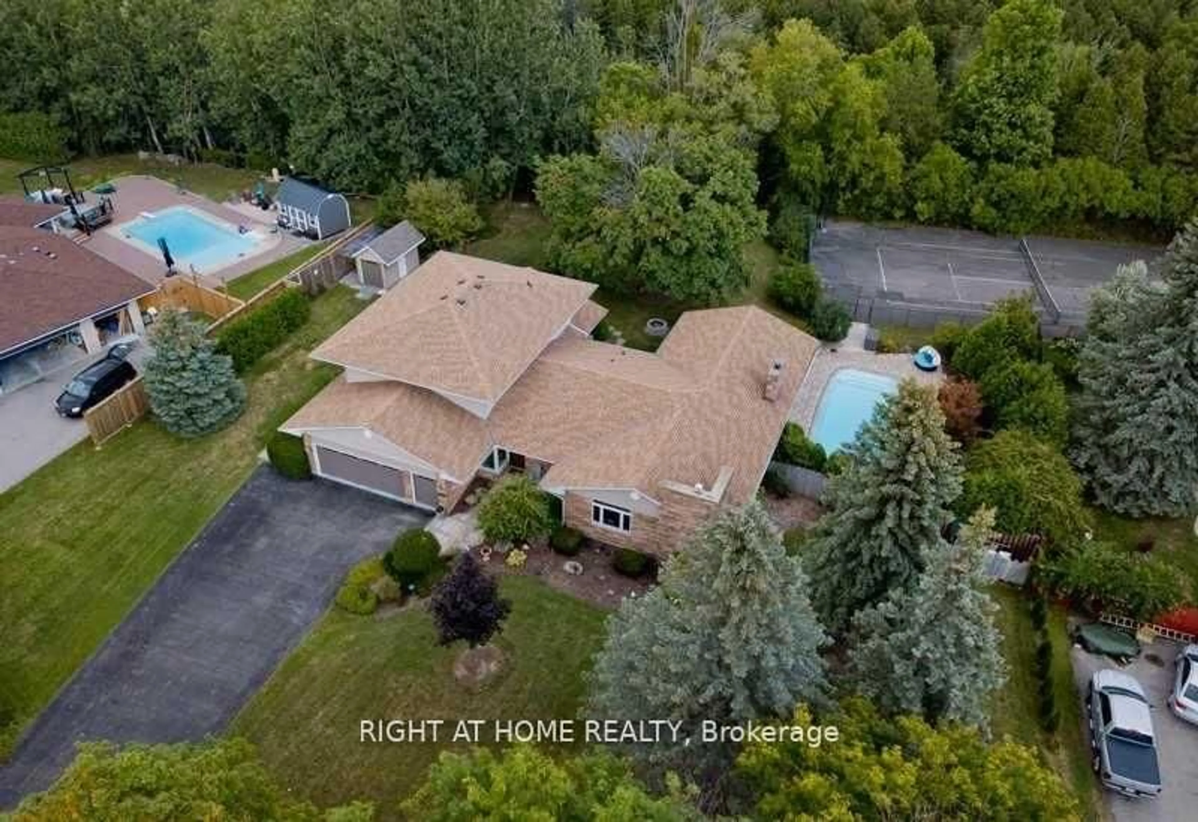 A pic from outside/outdoor area/front of a property/back of a property/a pic from drone, street for 2305 Bowmanville Ave, Clarington Ontario L1C 6W9