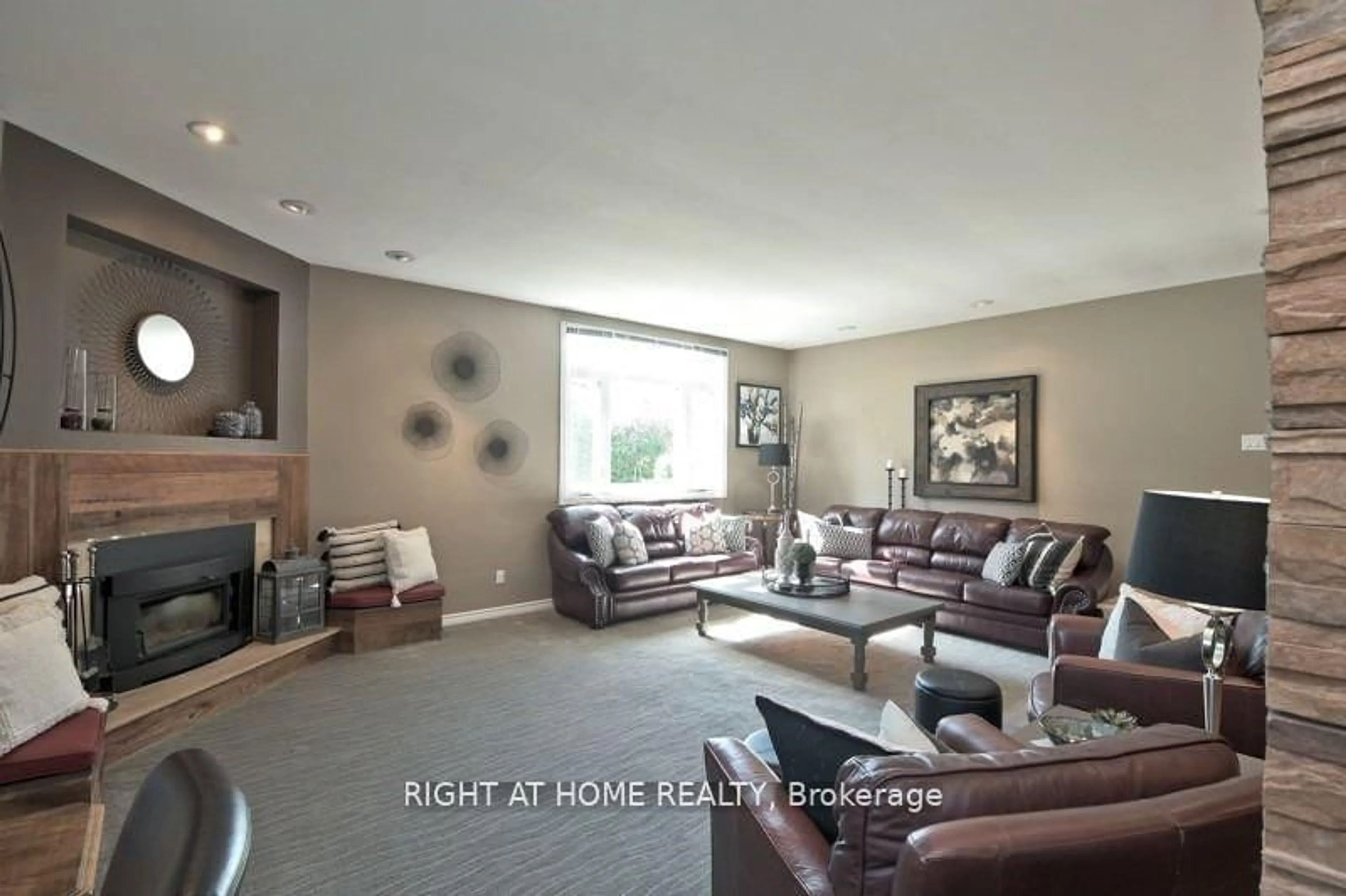 Living room with furniture, unknown for 2305 Bowmanville Ave, Clarington Ontario L1C 6W9
