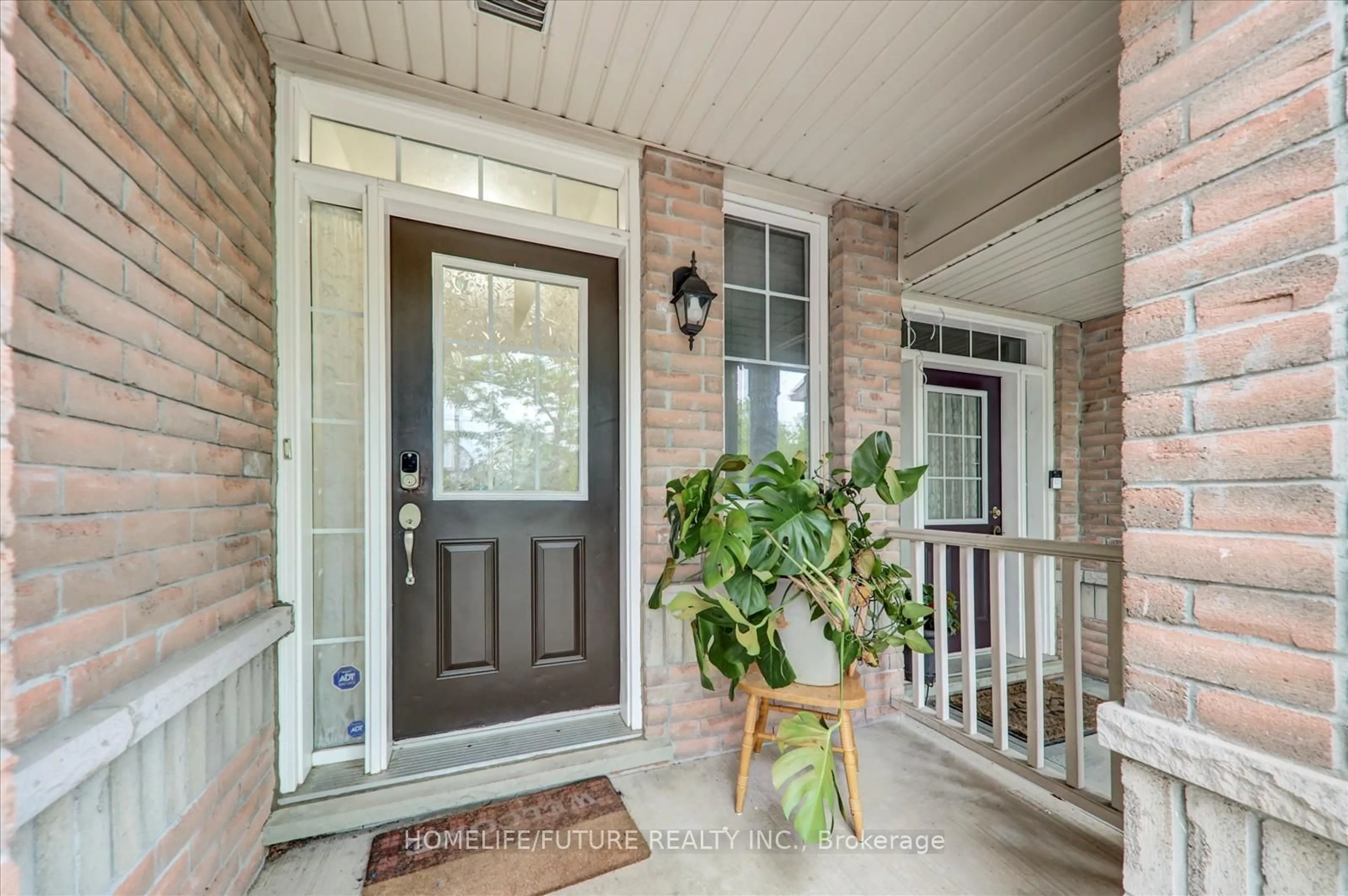 Indoor entryway for 123 Silverwood Circ, Ajax Ontario L1Z 0A4