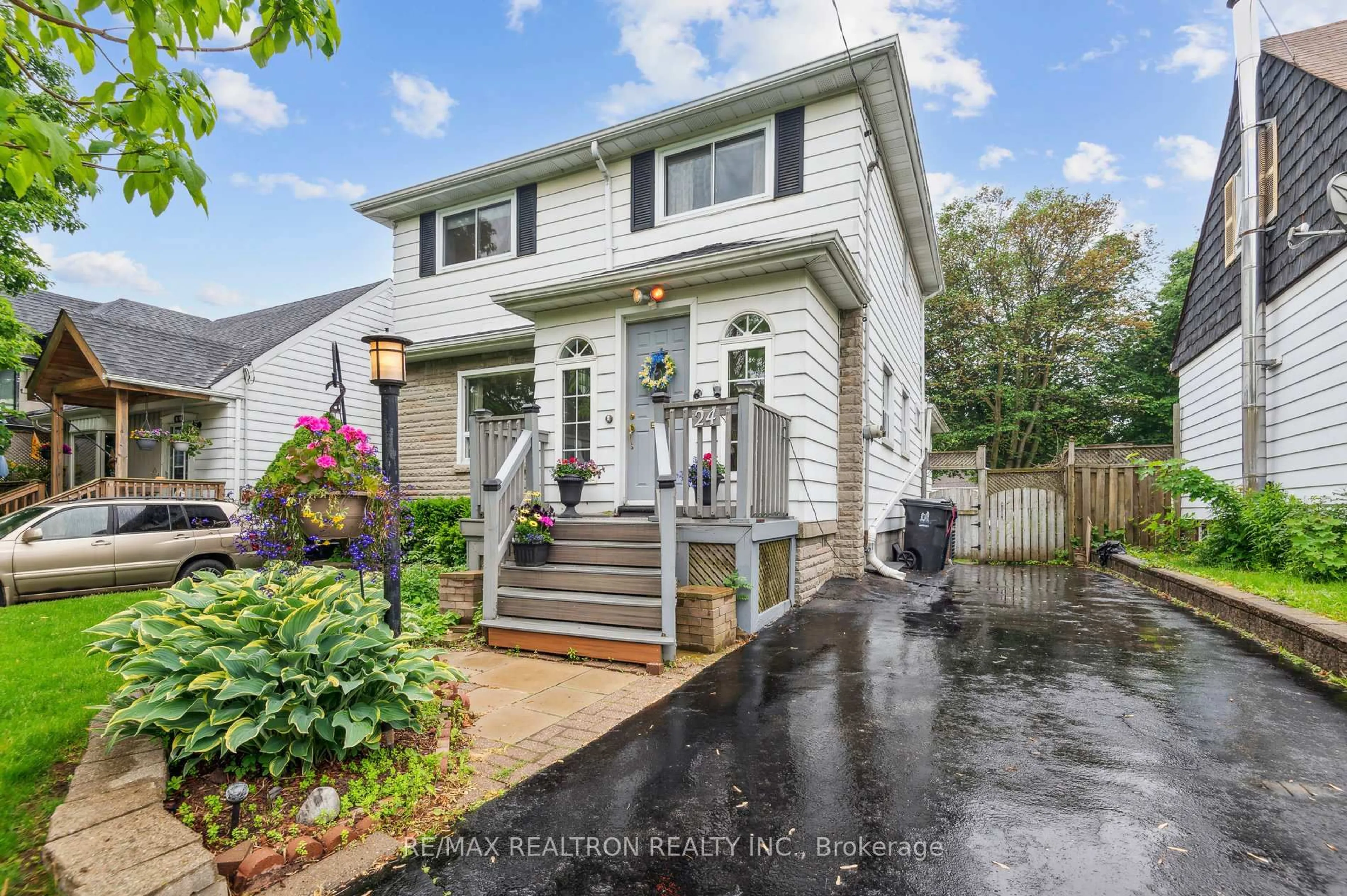 Home with vinyl exterior material, street for 24 Neilson Ave, Toronto Ontario M1M 2S2
