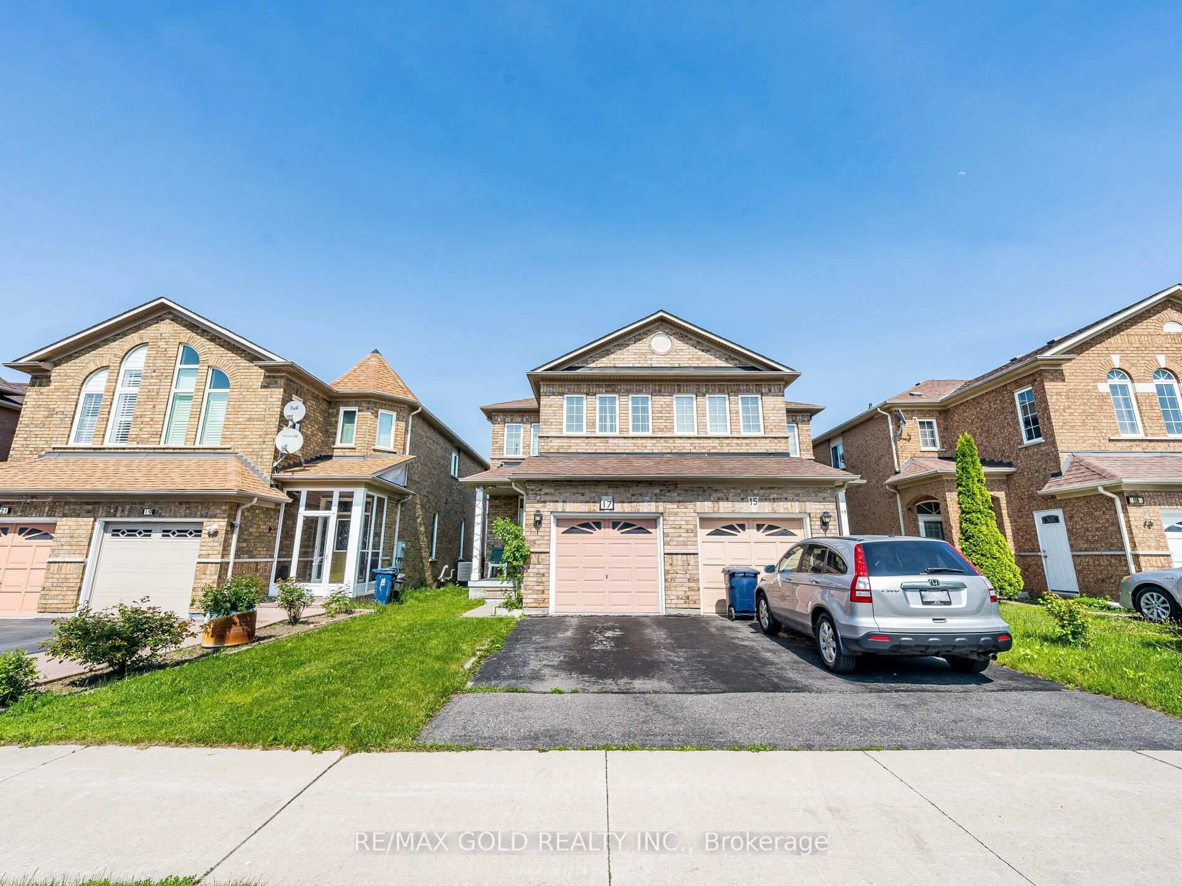 Home with brick exterior material, street for 17 Mourning Dove Cres, Toronto Ontario M1B 6A7