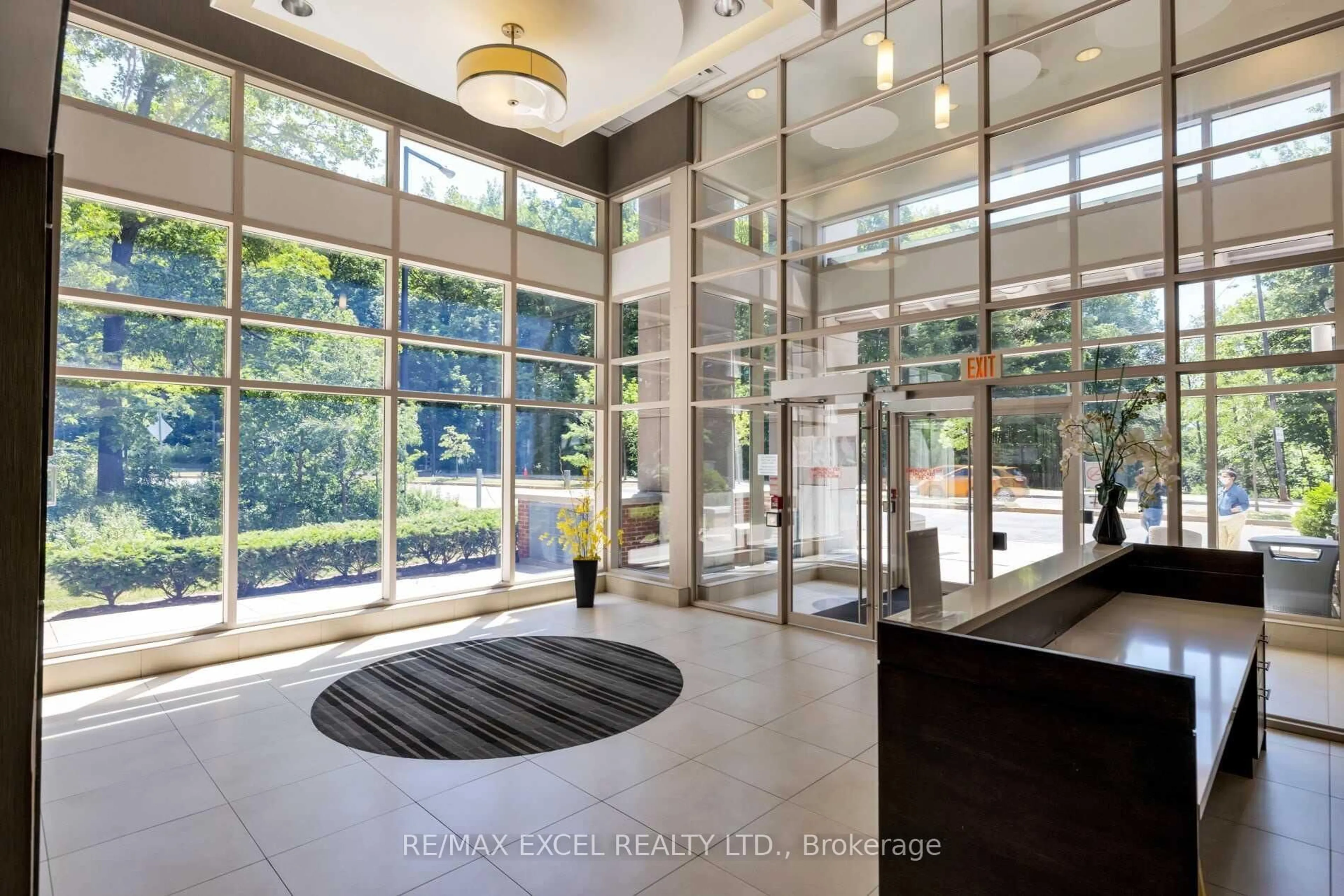 Indoor foyer for 190 Borough Dr #809, Toronto Ontario M1P 0B6
